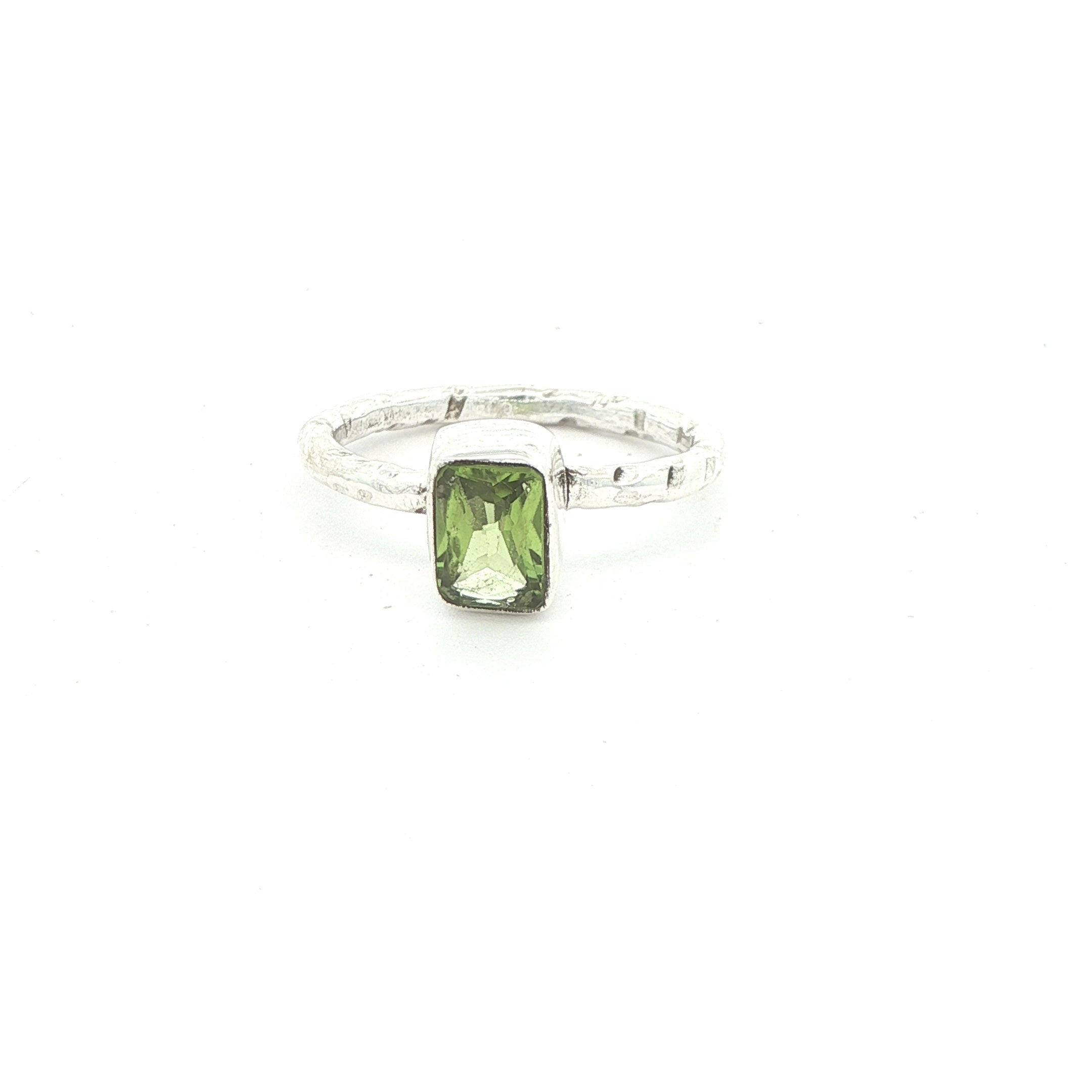 Estate Sterling Silver Peridot Solitaire Ring Size 8