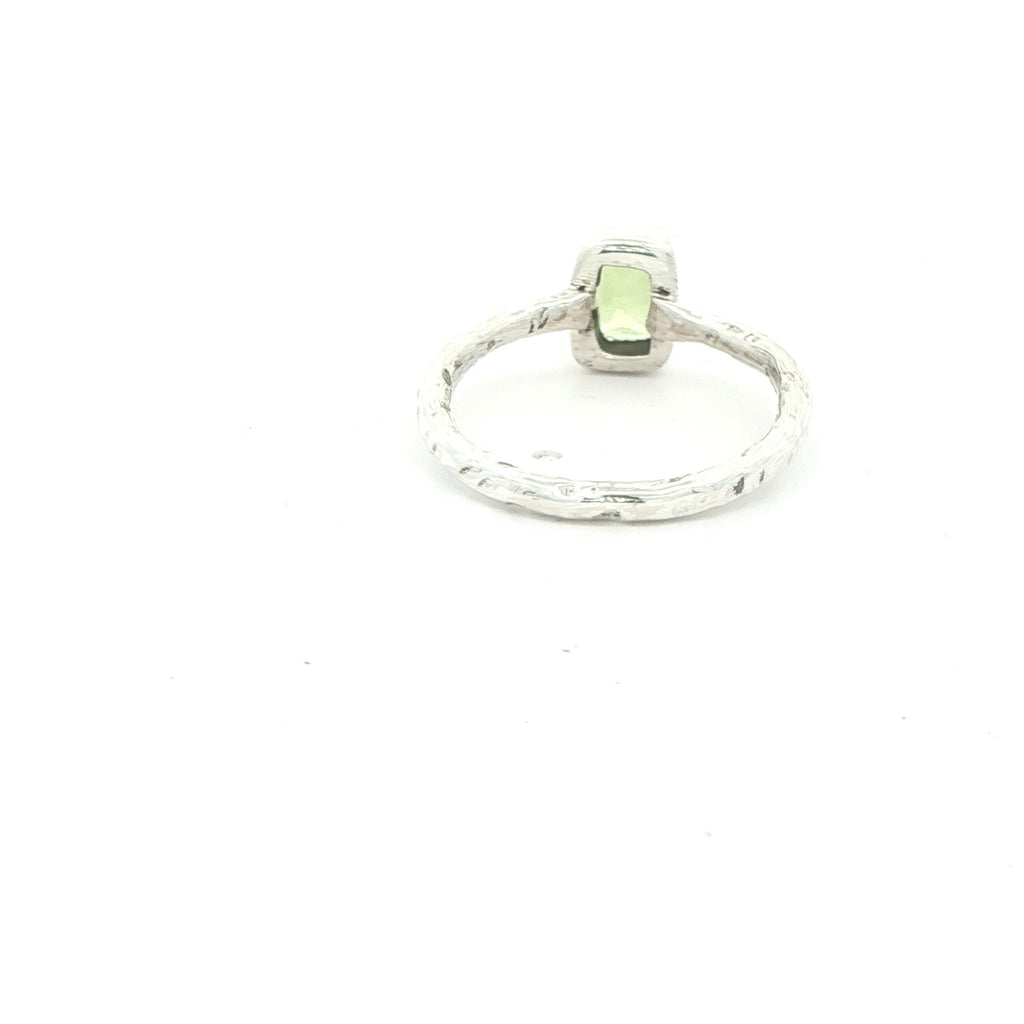 Estate Sterling Silver Peridot Solitaire Ring Size 8
