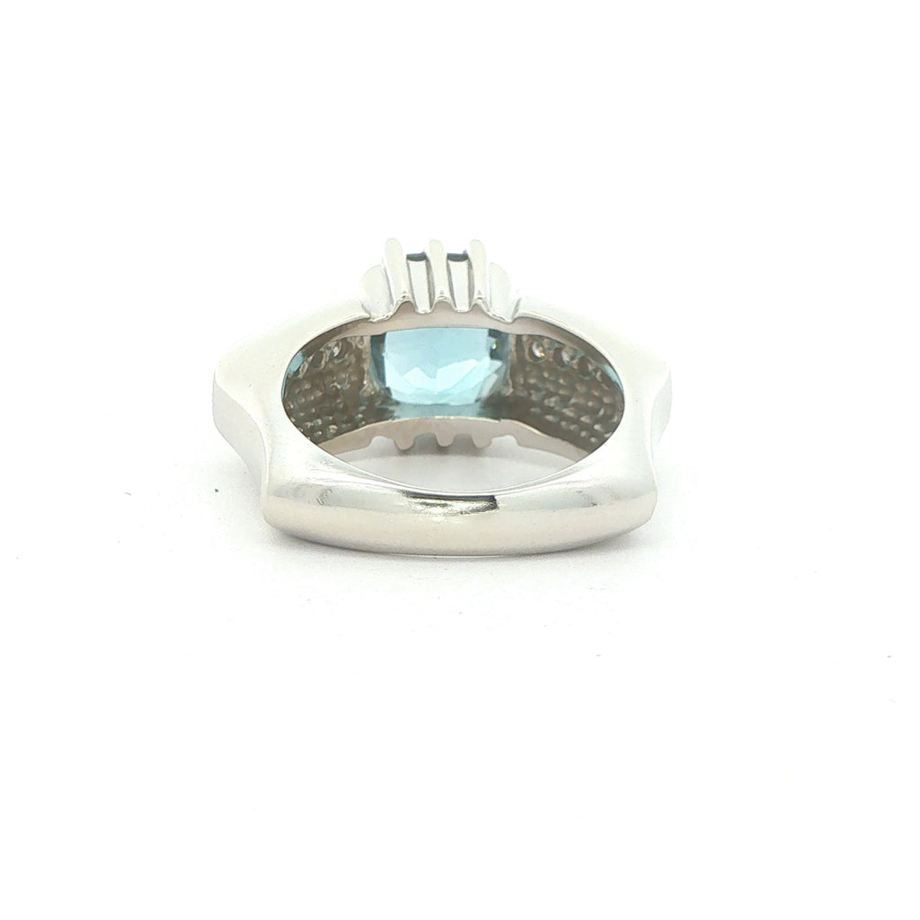 Vintage Estate 14K White Gold Natural London Blue Topaz Ring – Size 8