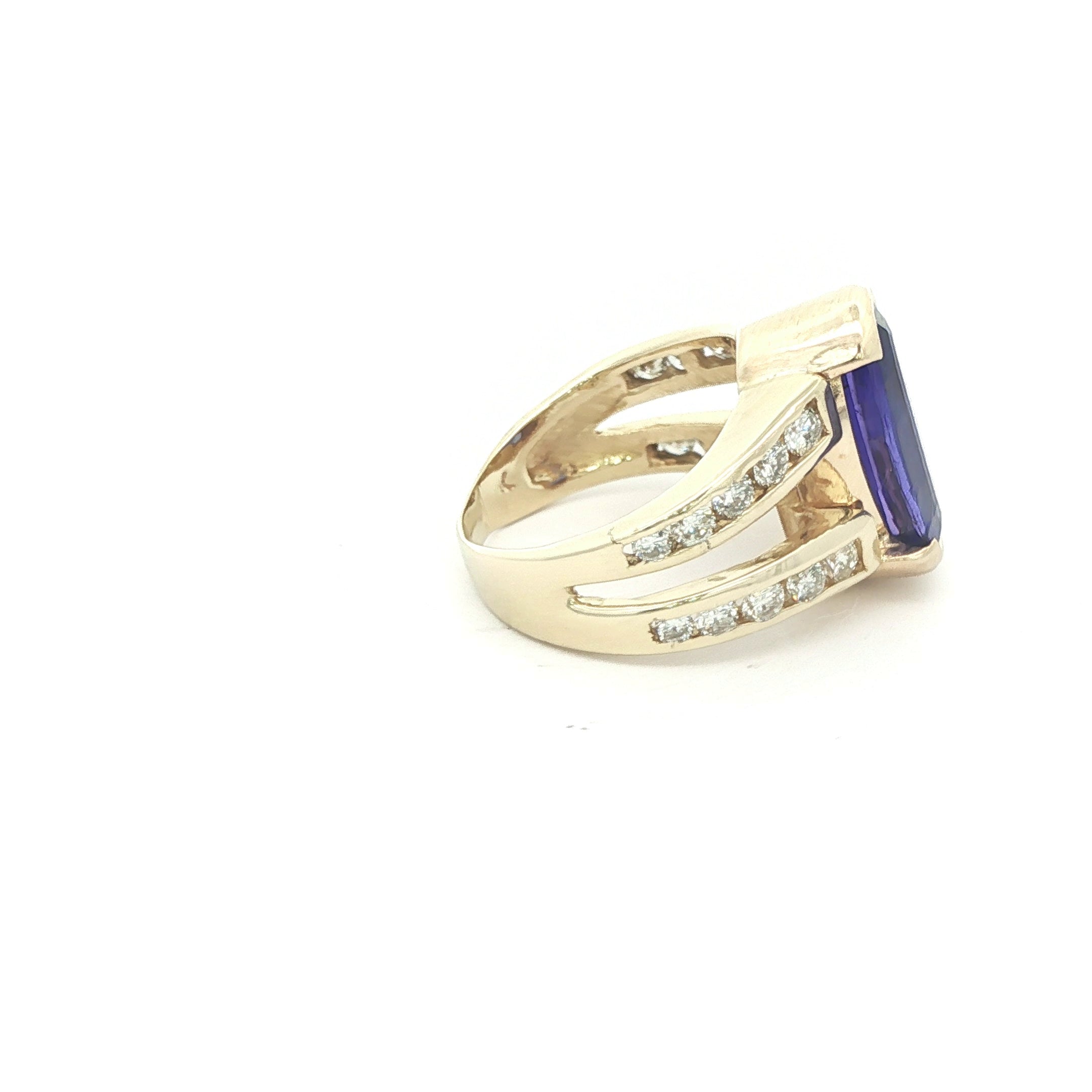 Vintage Estate 14K Yellow Gold Tanzanite Ring – Circa 1980s
