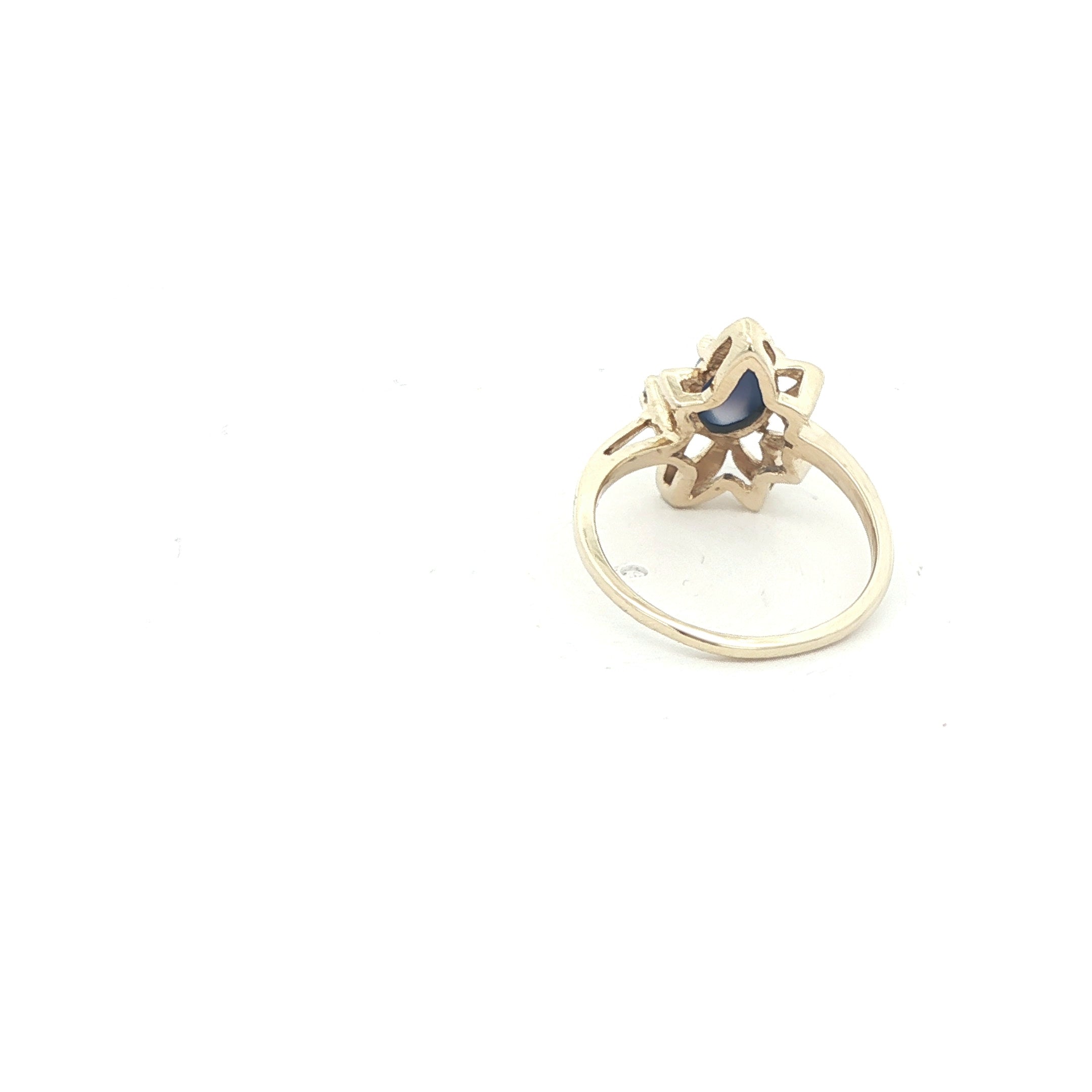 Vintage 1990s Estate 14K Yellow Gold Blue Star Sapphire & Diamond Flower Ring