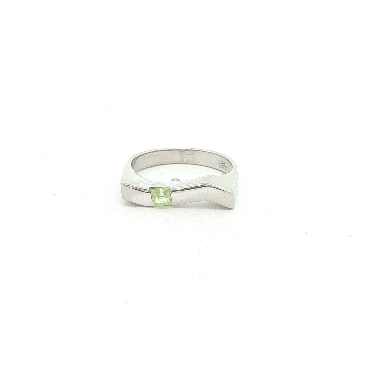 Estate Sterling Silver Geometric Peridot Ring – SZ 6