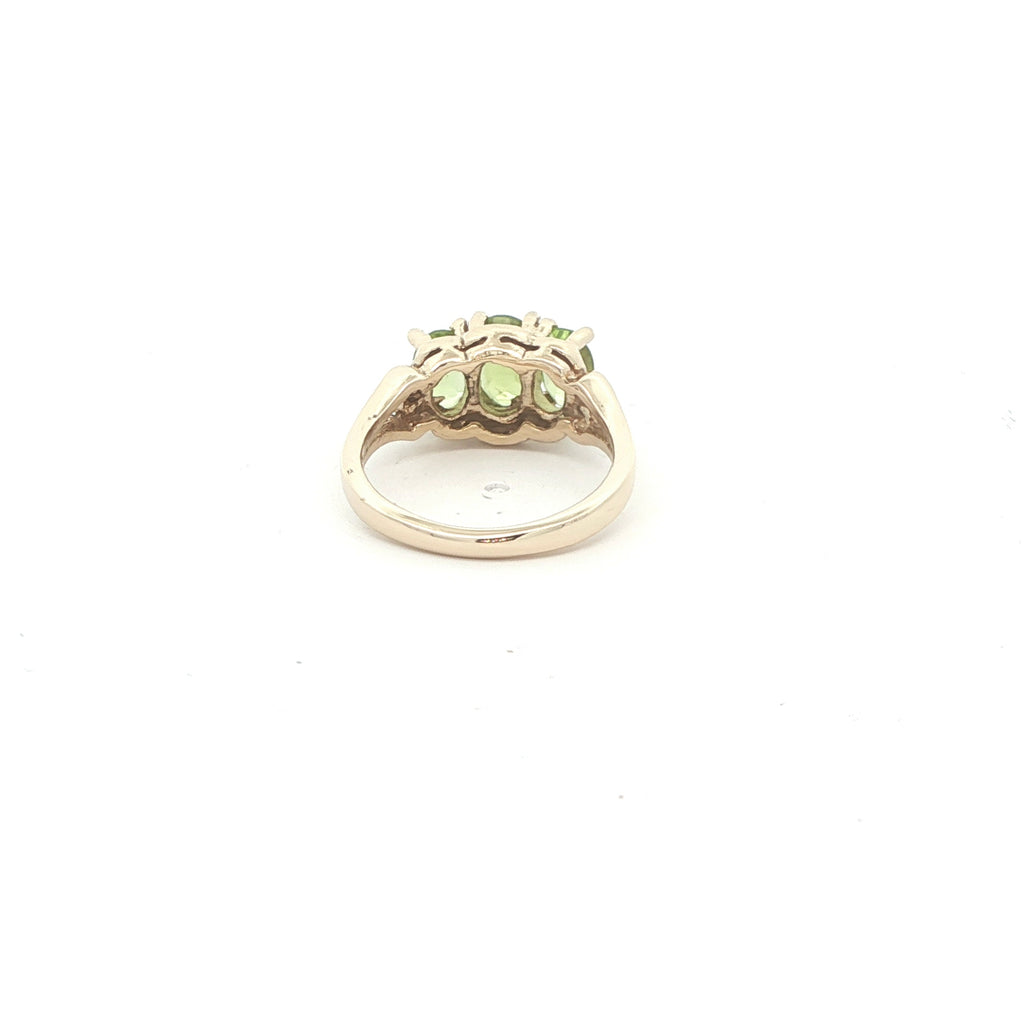 Estate Vintage 14K Yellow Gold Natural Peridot Three-Stone Oval Ring Circa 1980s–1990s