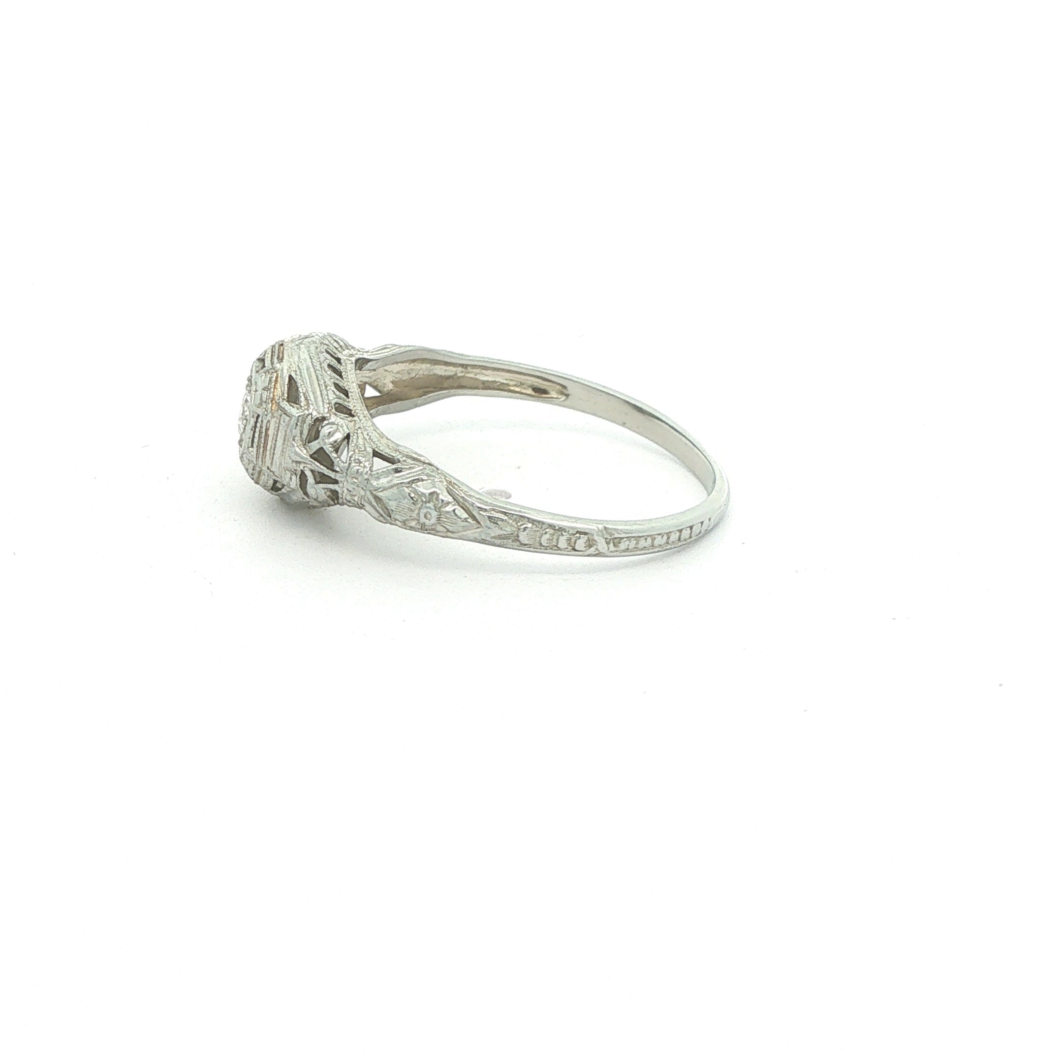 Estate Vintage Circa 1925 18K White Gold Old Mine Cut Diamond Filigree Ring 0.10 CTW Size 7