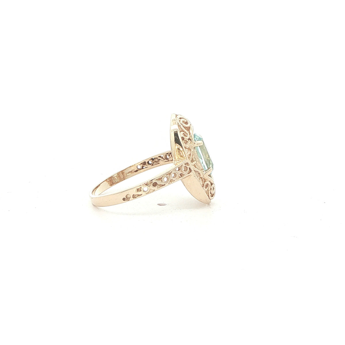 14K Yellow Gold Natural Aquamarine Filigree Ring – Approx. 0.75 CT