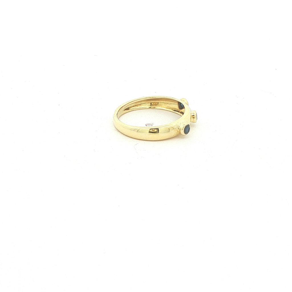 Circa 1980s Vintage 18K Yellow Gold Natural Sapphire Three-Stone Band Ring – Size 4.75