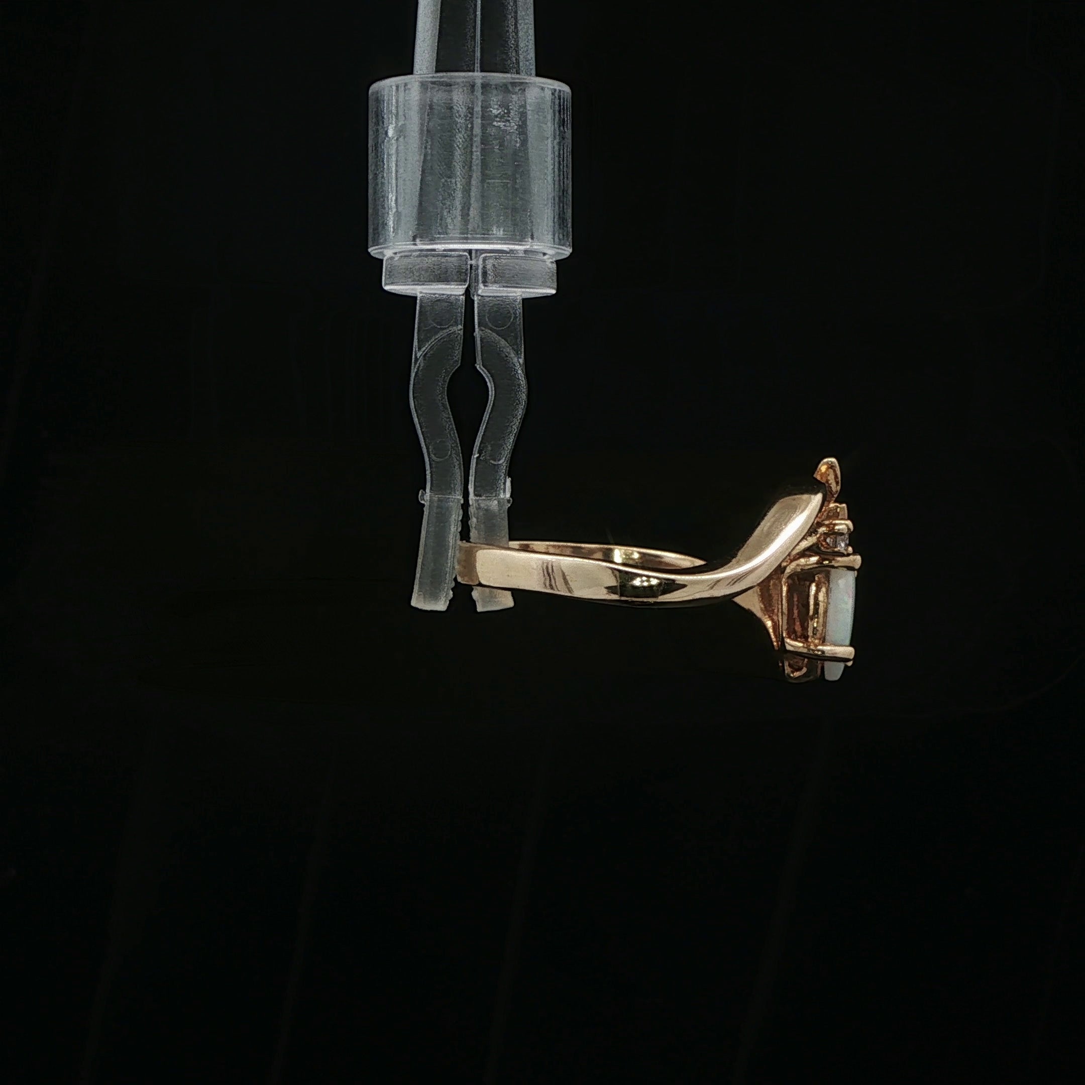 Elegant Nature Inspired 14k Gold Ring with Opal and diamond