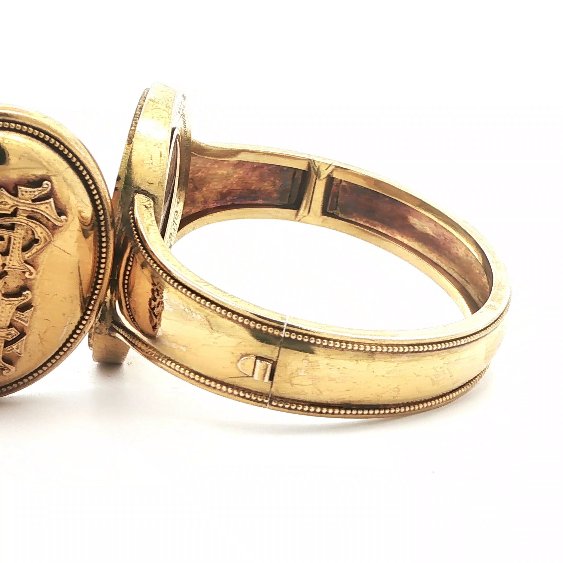 Victorian 1868 Estate 22K Yellow Gold Mourning Bracelet with Hand-Painted Portrait Miniatures – Stuyvesant Family
