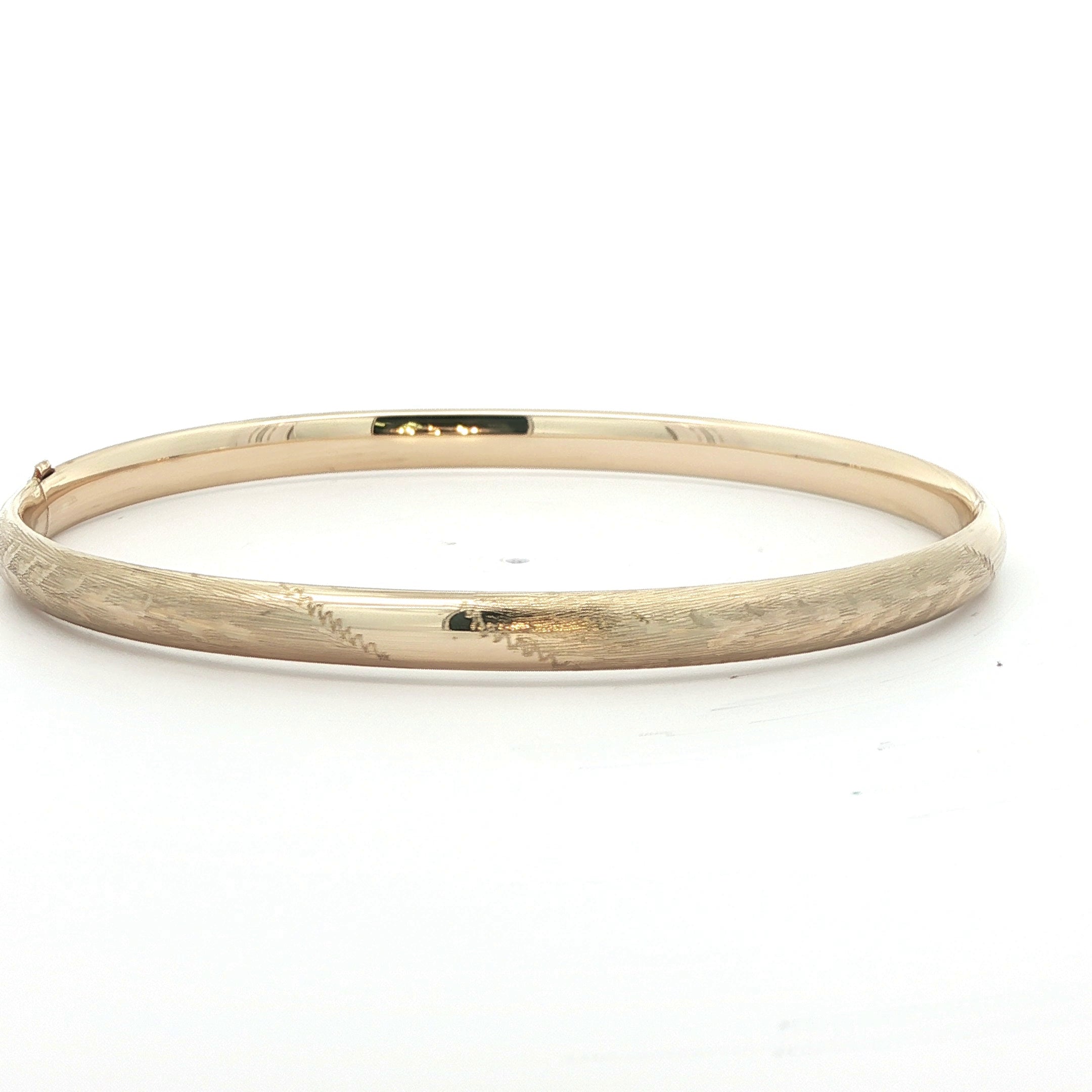 14k Yellow Gold 1970s Leaf Engraved Bangle