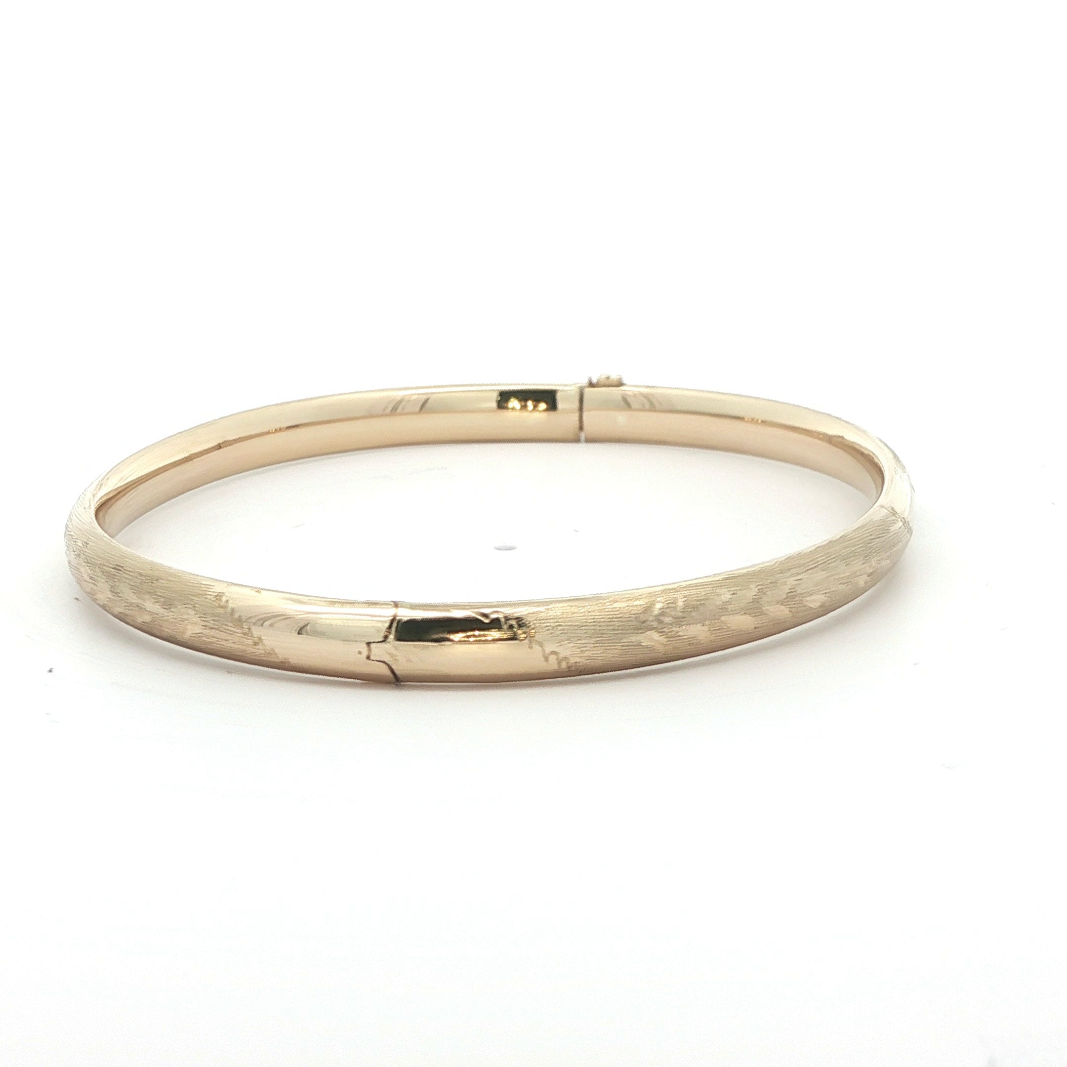 14k Yellow Gold 1970s Leaf Engraved Bangle