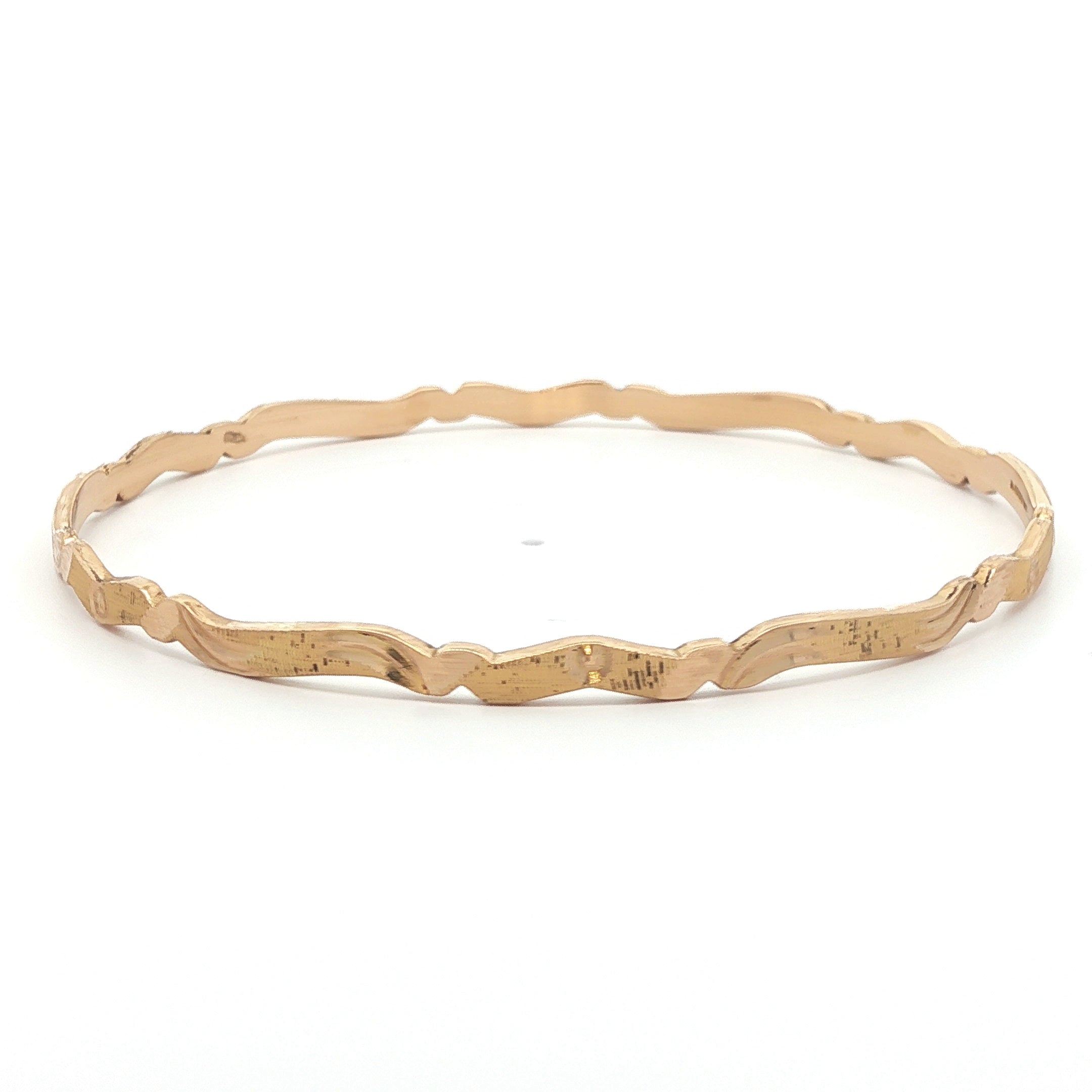 1970s Vintage Estate 21K Yellow Gold Hand-Engraved Bangle