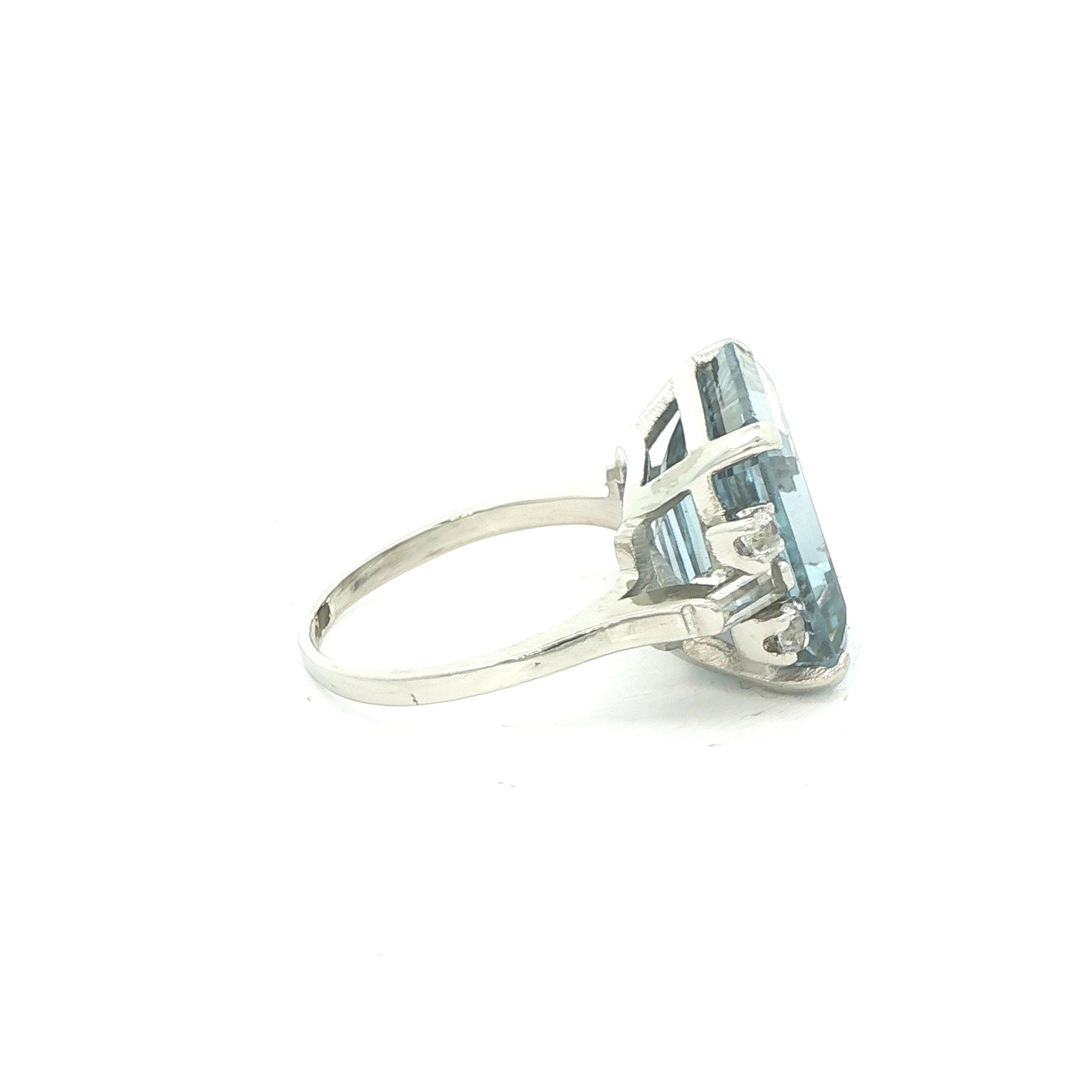 Vintage Estate Natural Aquamarine Diamond Ring – 14K White Gold – Approx. 10 Carats
