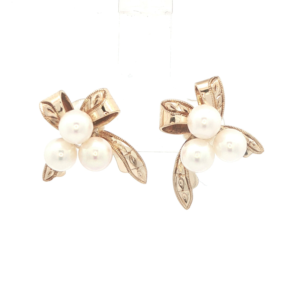 Estate Vintage 14K Yellow Gold Natural Cream-White Pearl Leaf Cluster Earrings Circa 1950s–1960s