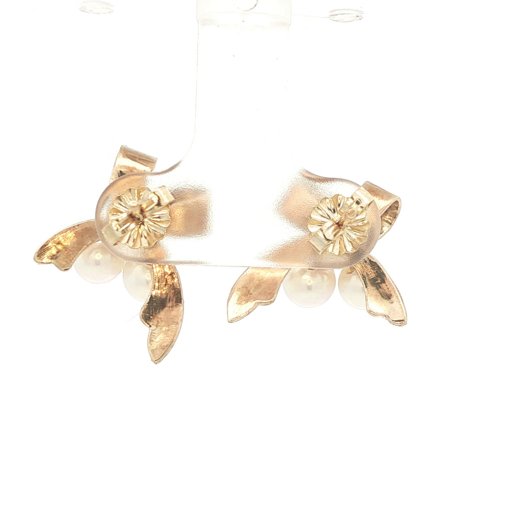 Estate Vintage 14K Yellow Gold Natural Cream-White Pearl Leaf Cluster Earrings Circa 1950s–1960s