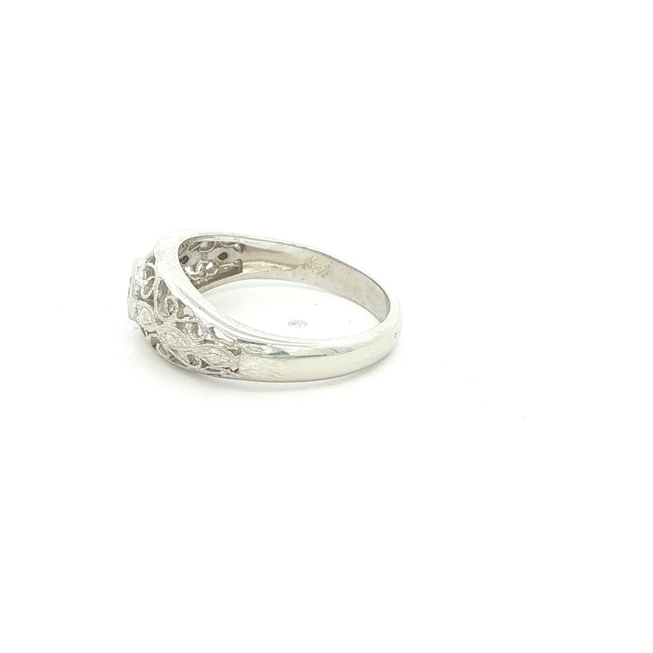 Estate Vintage 1930s 14K White Gold Filigree Bezel Set Diamond Ring 1/5 CTW Size 6.25