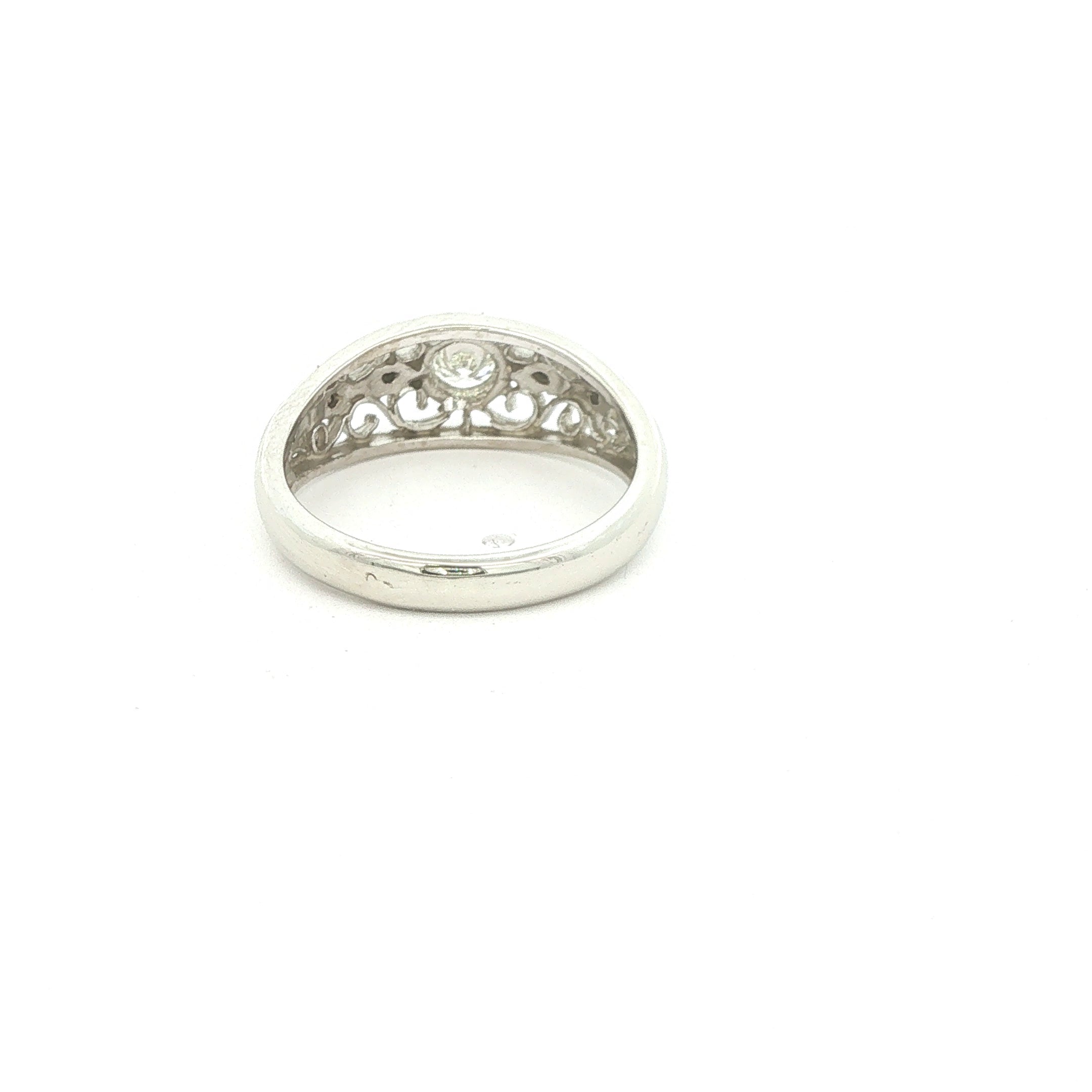 Estate Vintage 1930s 14K White Gold Filigree Bezel Set Diamond Ring 1/5 CTW Size 6.25