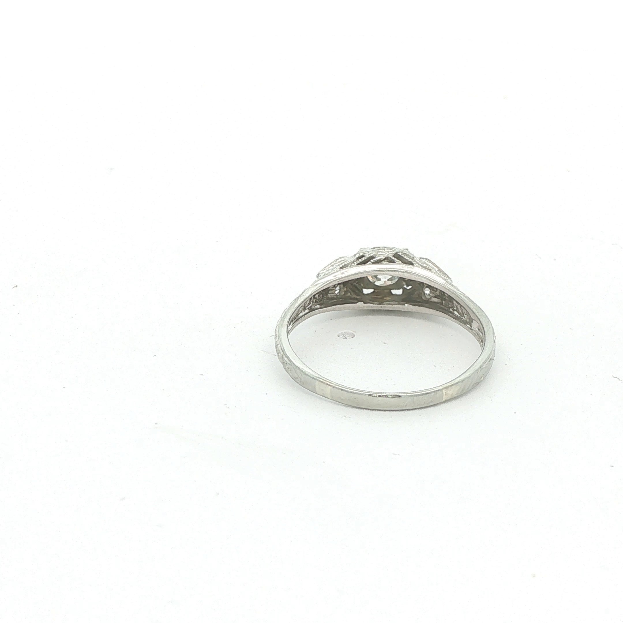 Estate 18K White Gold Vintage c. 1920s Approx. .38 CTW Diamond Filigree Ring Size 6