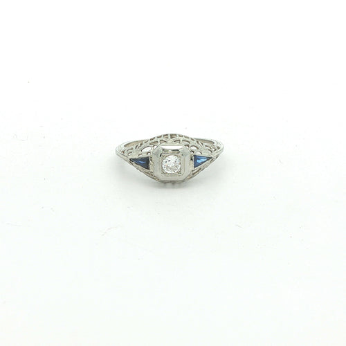 Estate 18K White Gold Art Deco Natural Diamond & Sapphire Filigree Ring Size 4.5 | c. 1920s–1930s