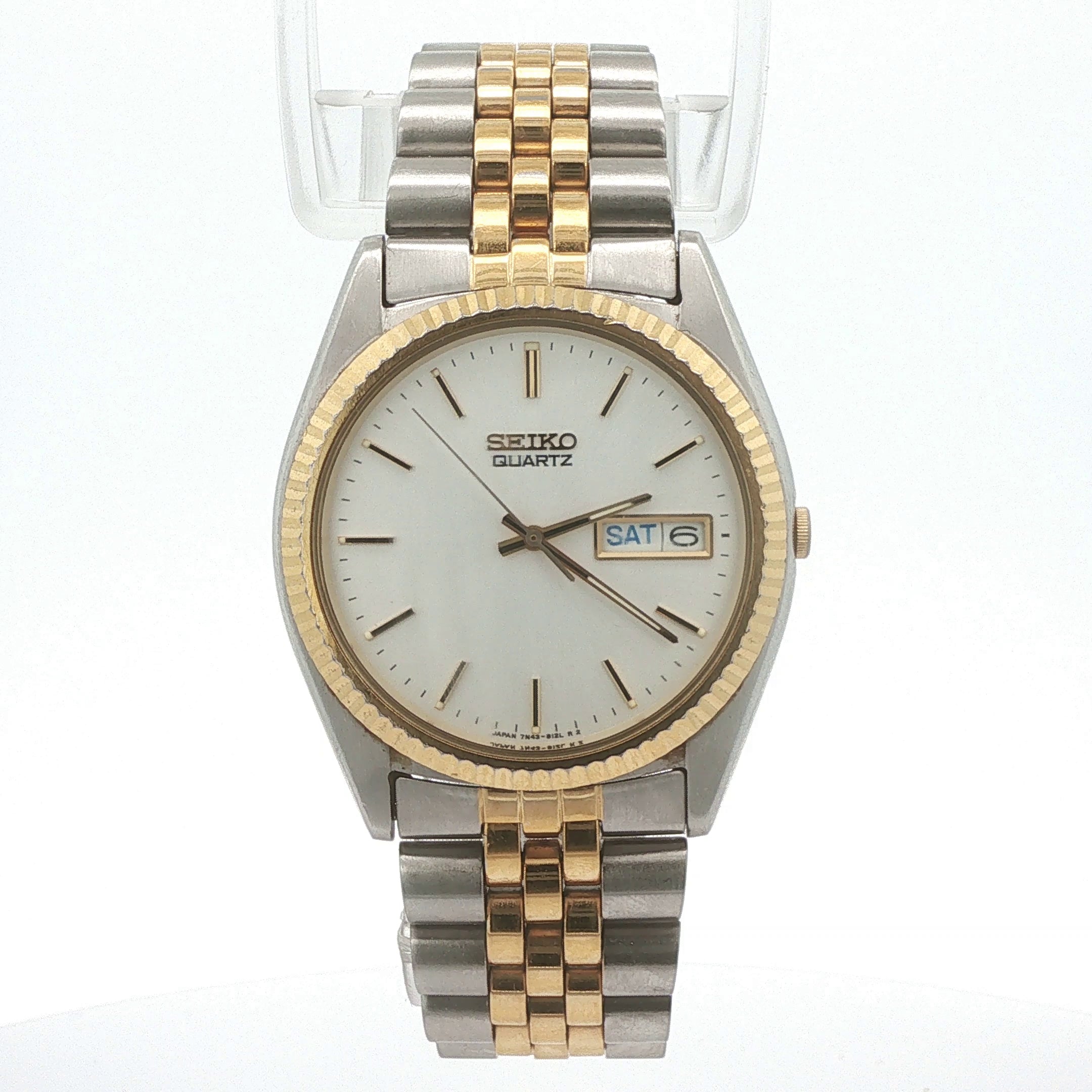 Estate Vintage Seiko Quartz Day-Date Watch 38mm Two-Tone Silver Dial Gold Bezel