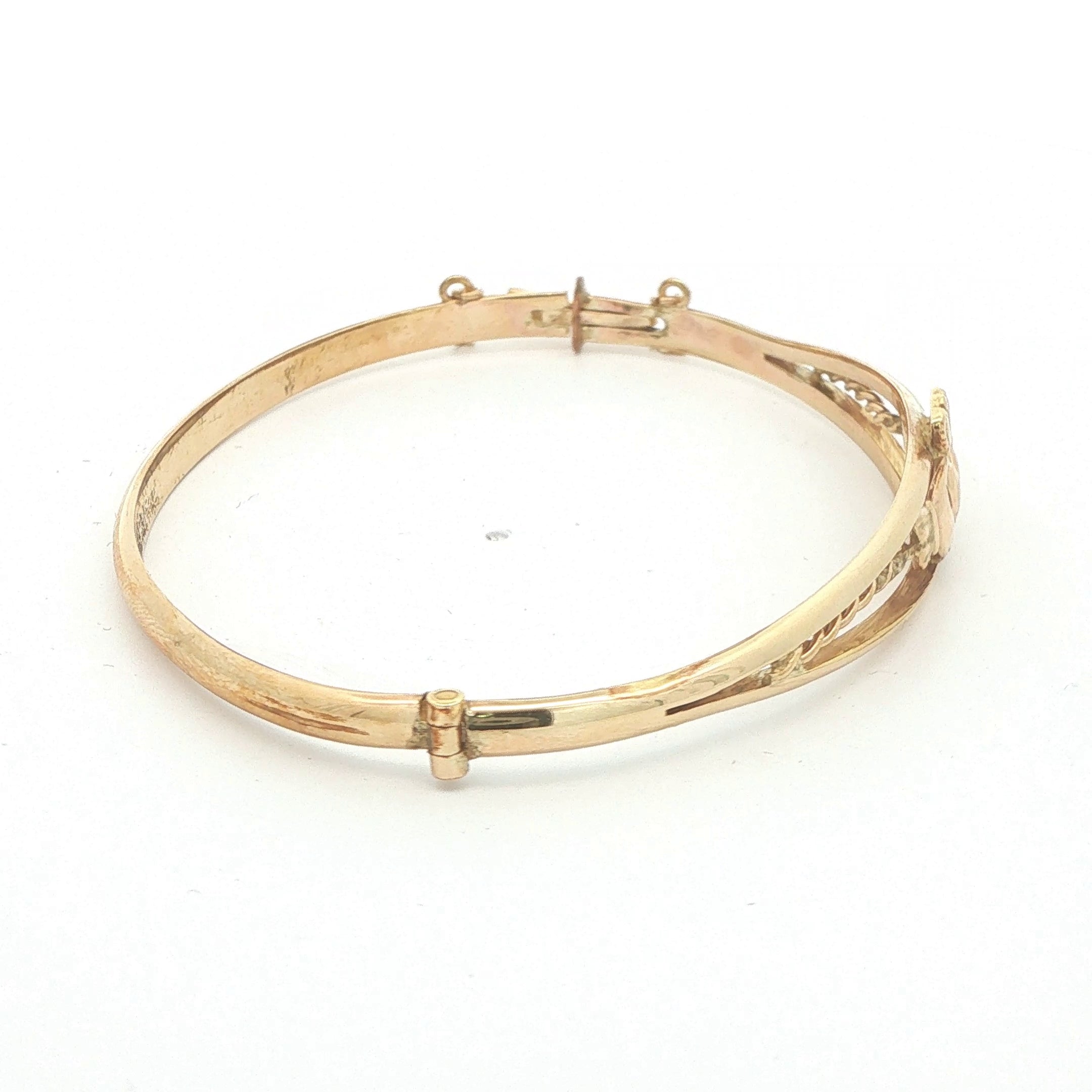 Estate Vintage 14CT Gold Filled Irish Claddagh Hinged Bangle Bracelet with Safety Chain