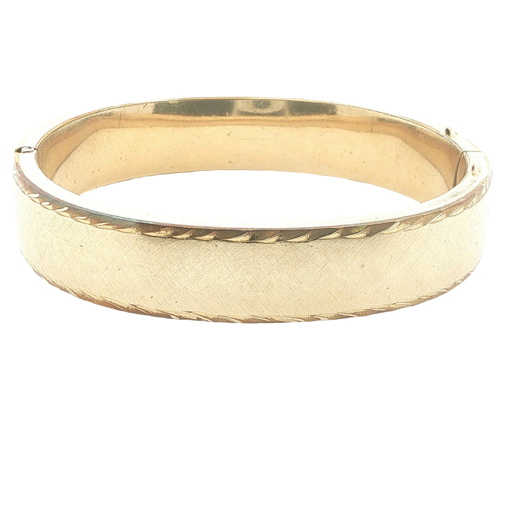 Circa 1960s Vintage Estate 1/20 12K Gold Filled Textured Hinged Bangle Bracelet 61 x 53mm