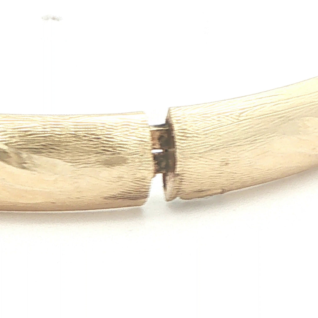 Vintage 14K Yellow Gold Engraved Hinged Bangle Bracelet 6.2mm