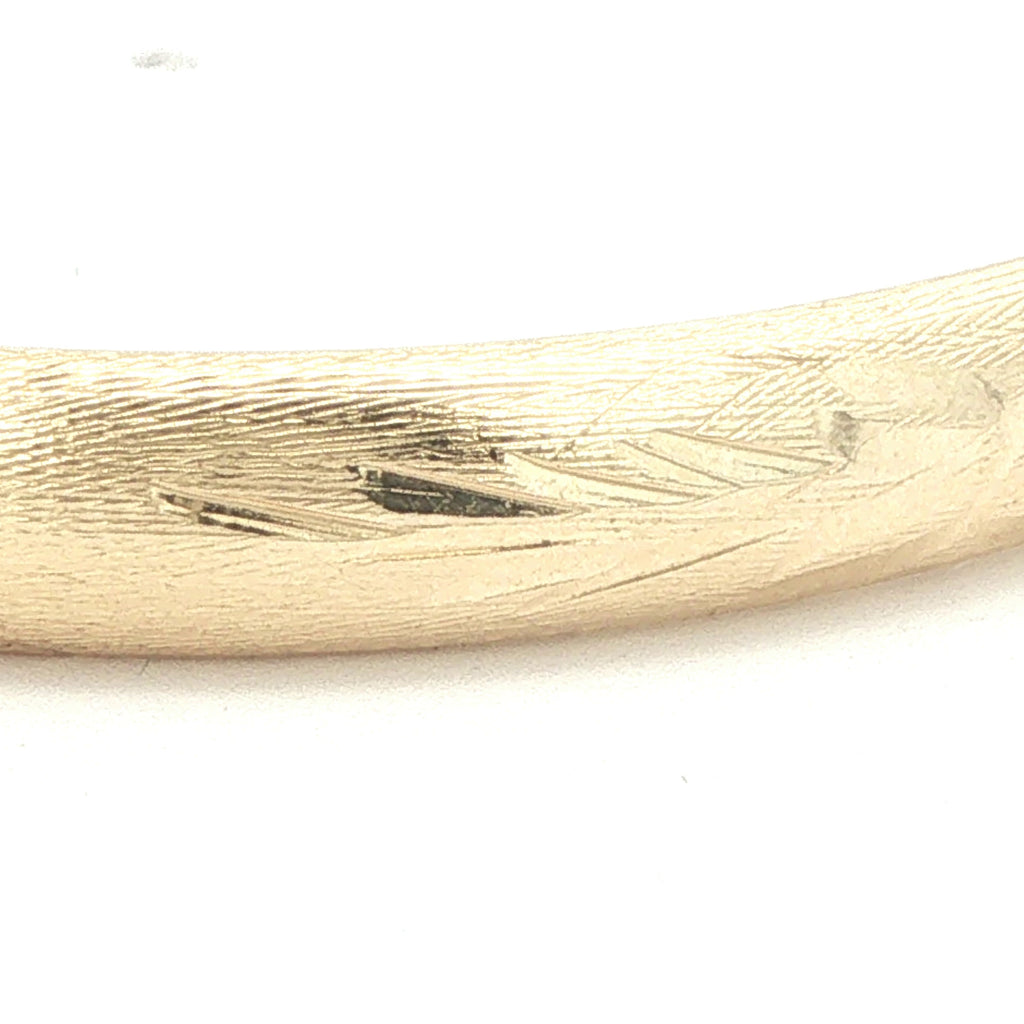 Vintage 14K Yellow Gold Engraved Hinged Bangle Bracelet 6.2mm