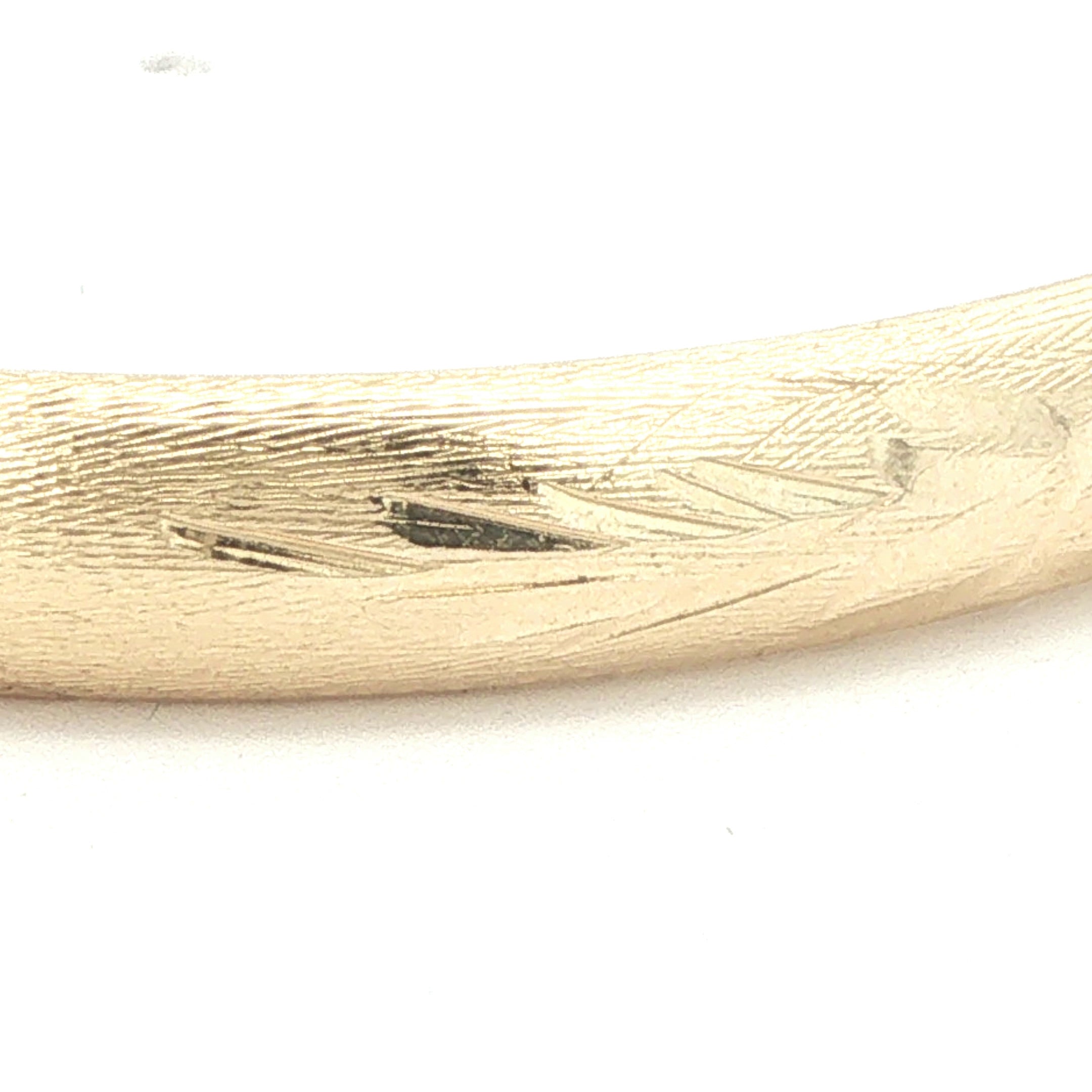 Vintage 14K Yellow Gold Engraved Hinged Bangle Bracelet 6.2mm