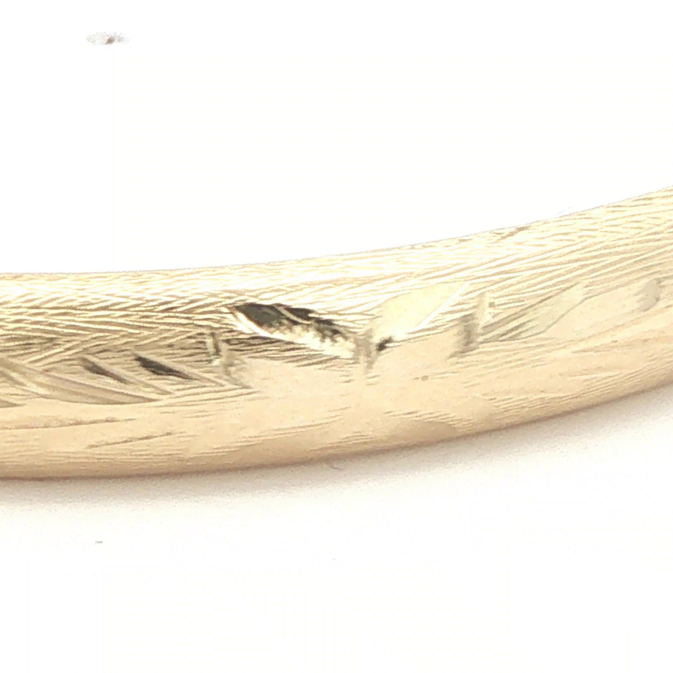 Vintage 14K Yellow Gold Engraved Hinged Bangle Bracelet 6.2mm