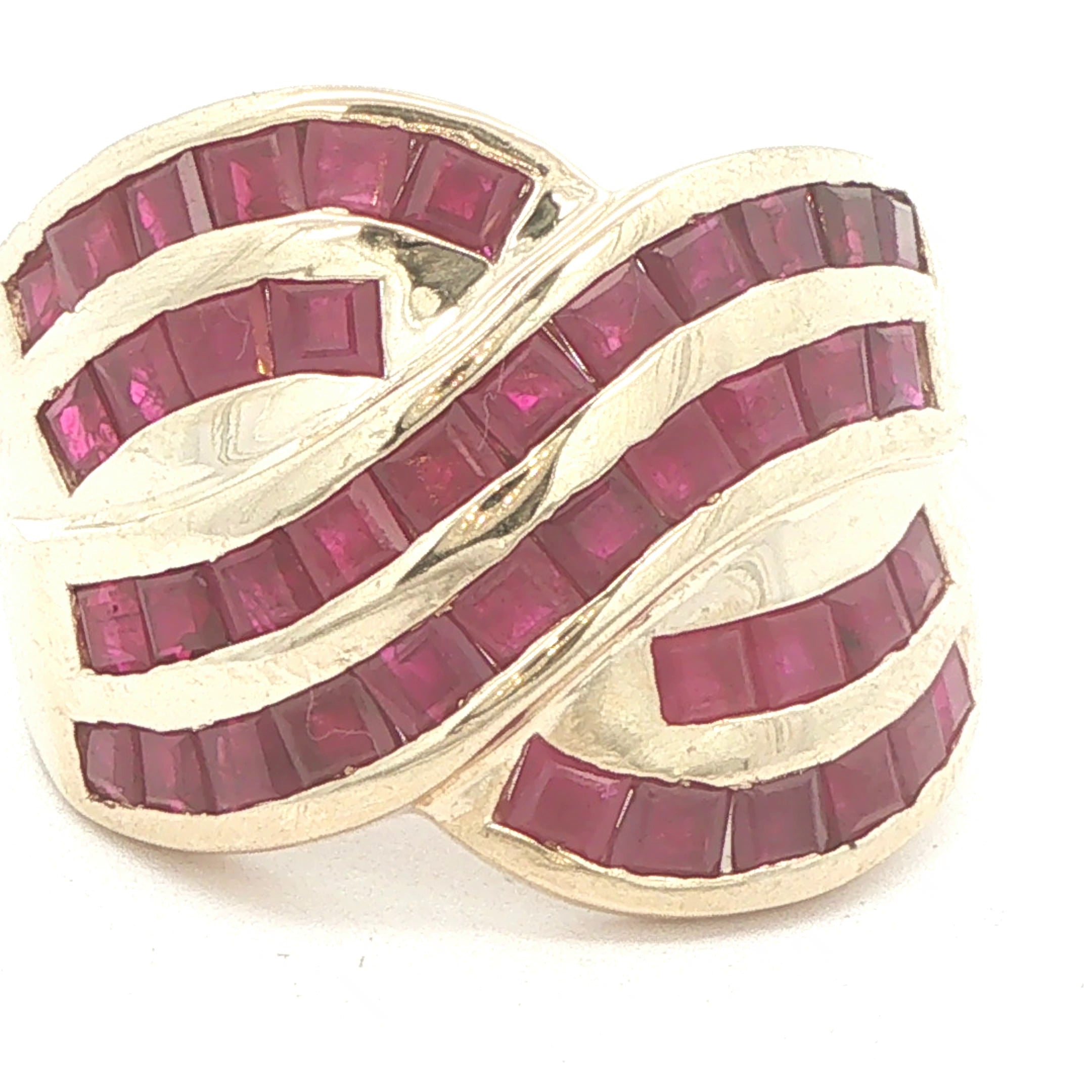Vintage 1990s 14K Yellow Gold Natural Ruby Crossover Ring 1.00 CTW Size 8.50
