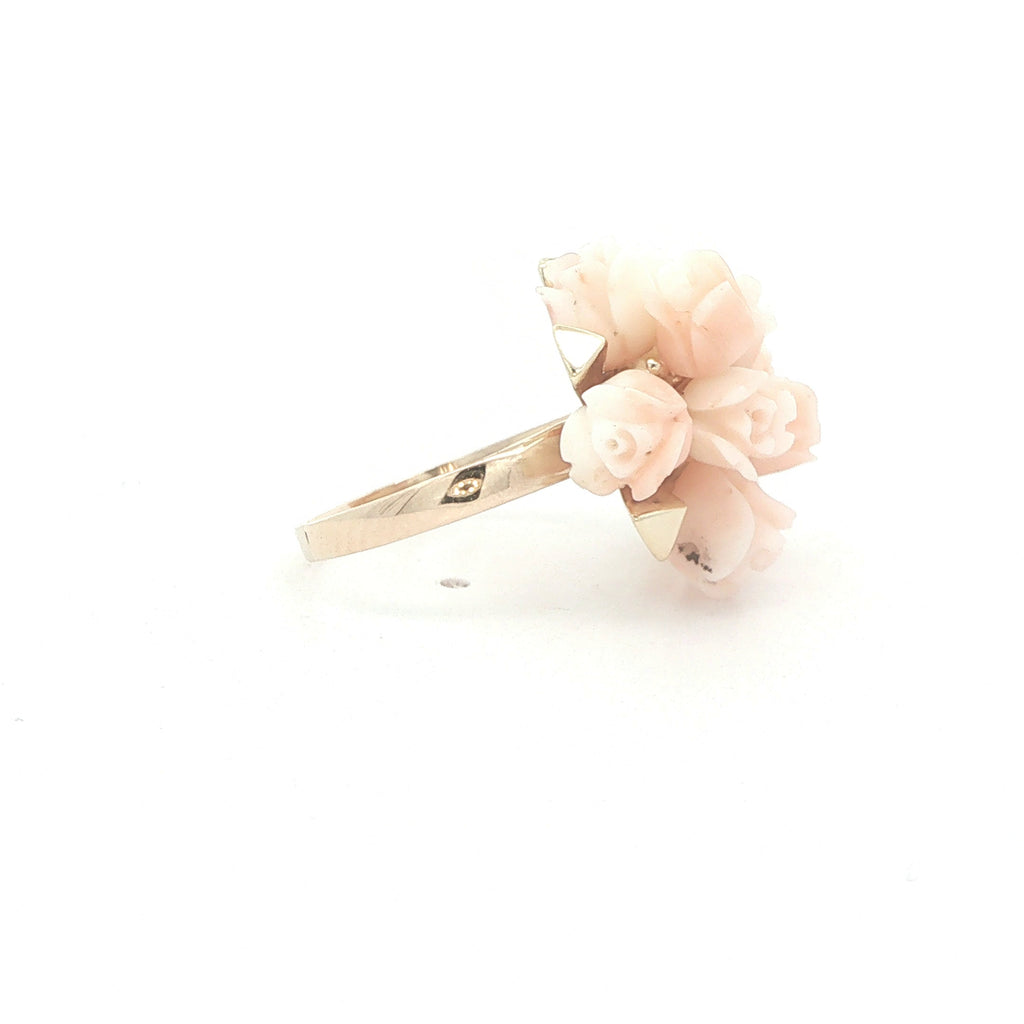Circa 1960s 10K Yellow Gold Natural Coral Flower Cluster Ring – Size 5.50