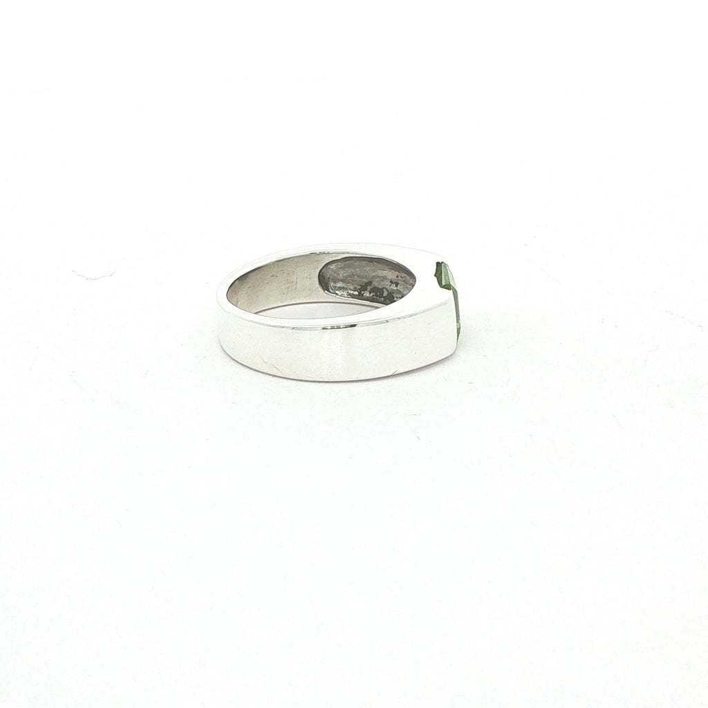 Estate Sterling Silver Square-Cut Peridot Ring – SZ 6