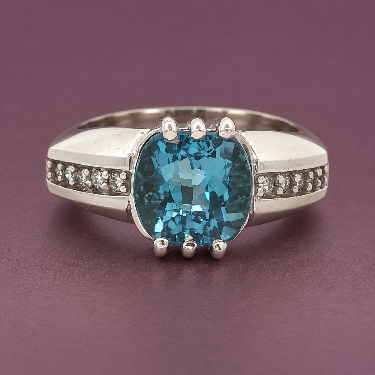 Vintage Estate 14K White Gold Natural London Blue Topaz Ring – Size 8