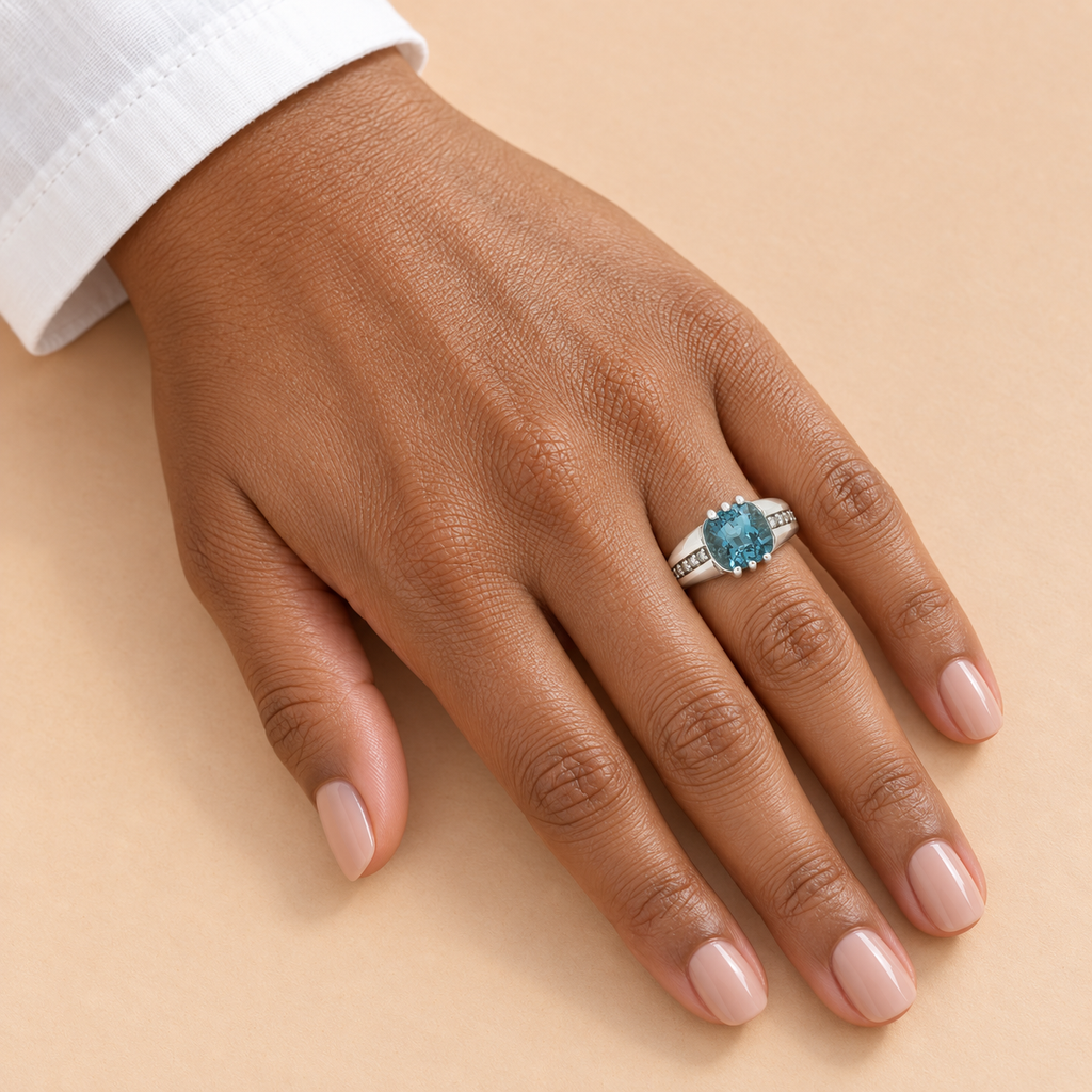 Vintage Estate 14K White Gold Natural London Blue Topaz Ring – Size 8