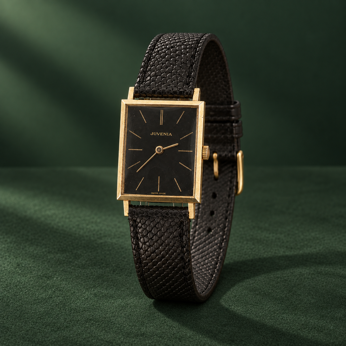 Vintage Circa 1960s Estate Juvenia 18K Yellow Gold Cal. 602 Manual-Wind 29mm Watch