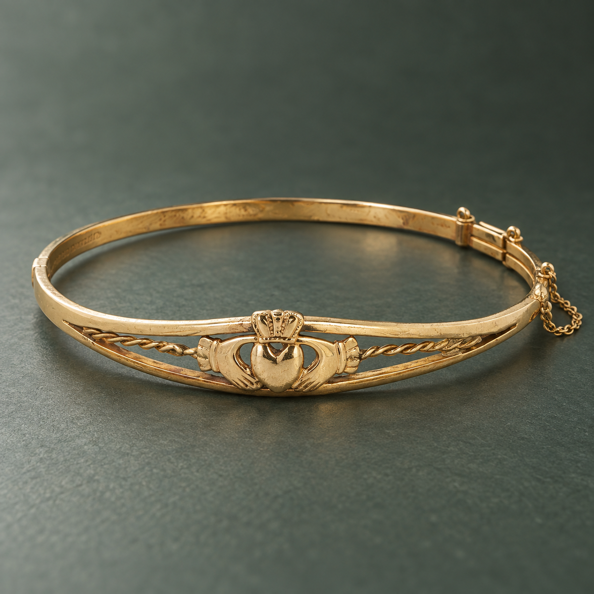 Estate Vintage 14K Gold Filled Irish Claddagh Hinged Bangle Bracelet with Safety Chain