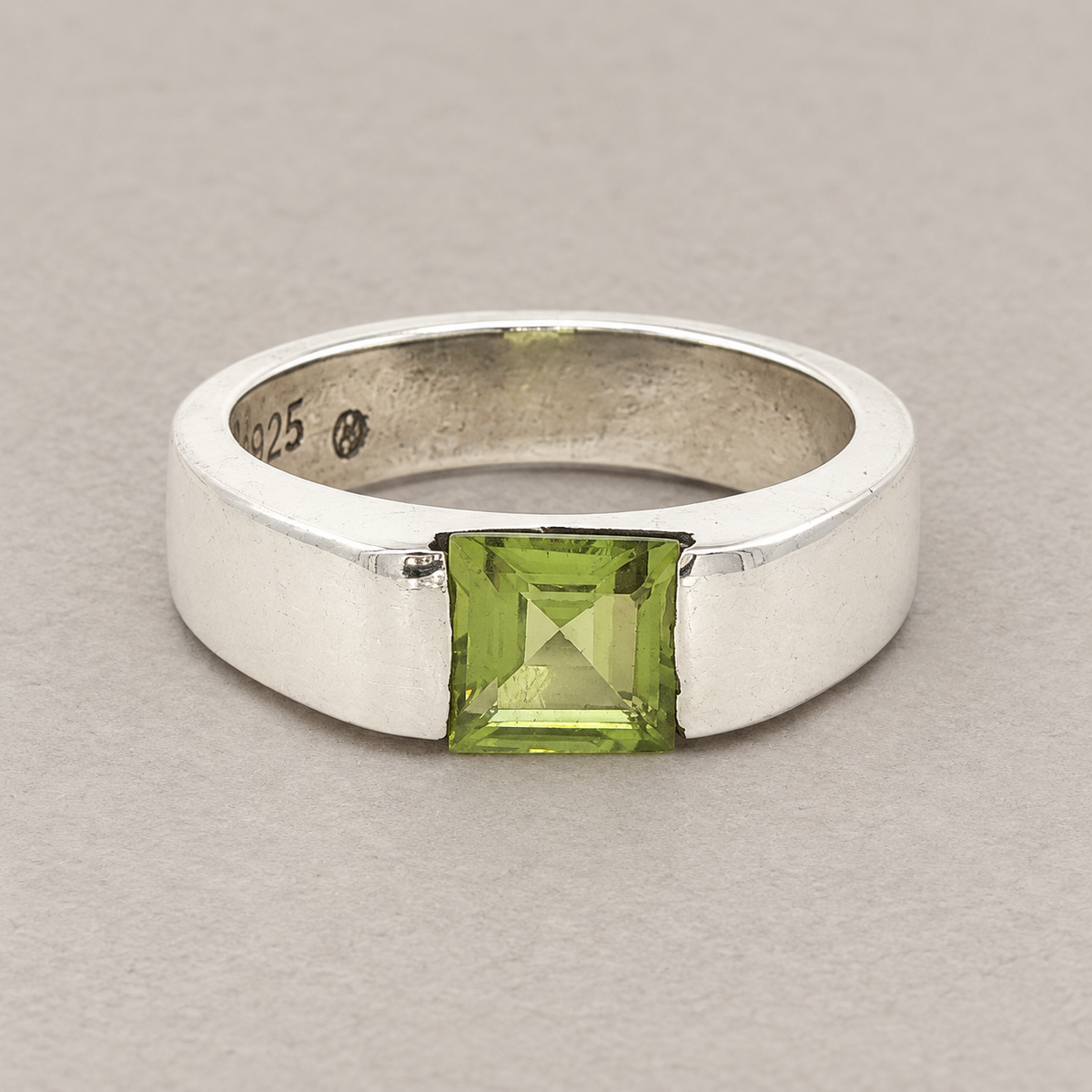Estate Sterling Silver Square-Cut Peridot Ring – SZ 6