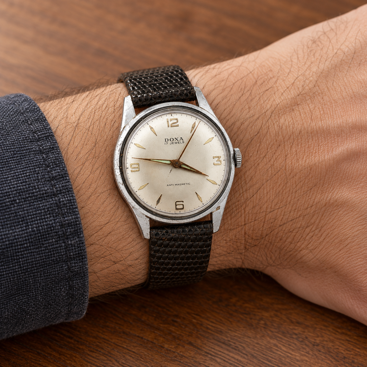 Vintage Circa 1950s Doxa 17-Jewel Anti-Magnetic Swiss Estate Watch
