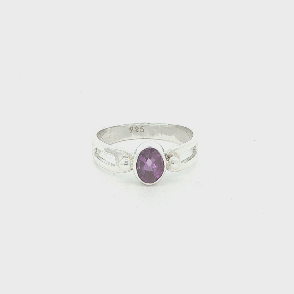 Vintage Estate Sterling Silver Oval Amethyst Ring – SZ 7.25