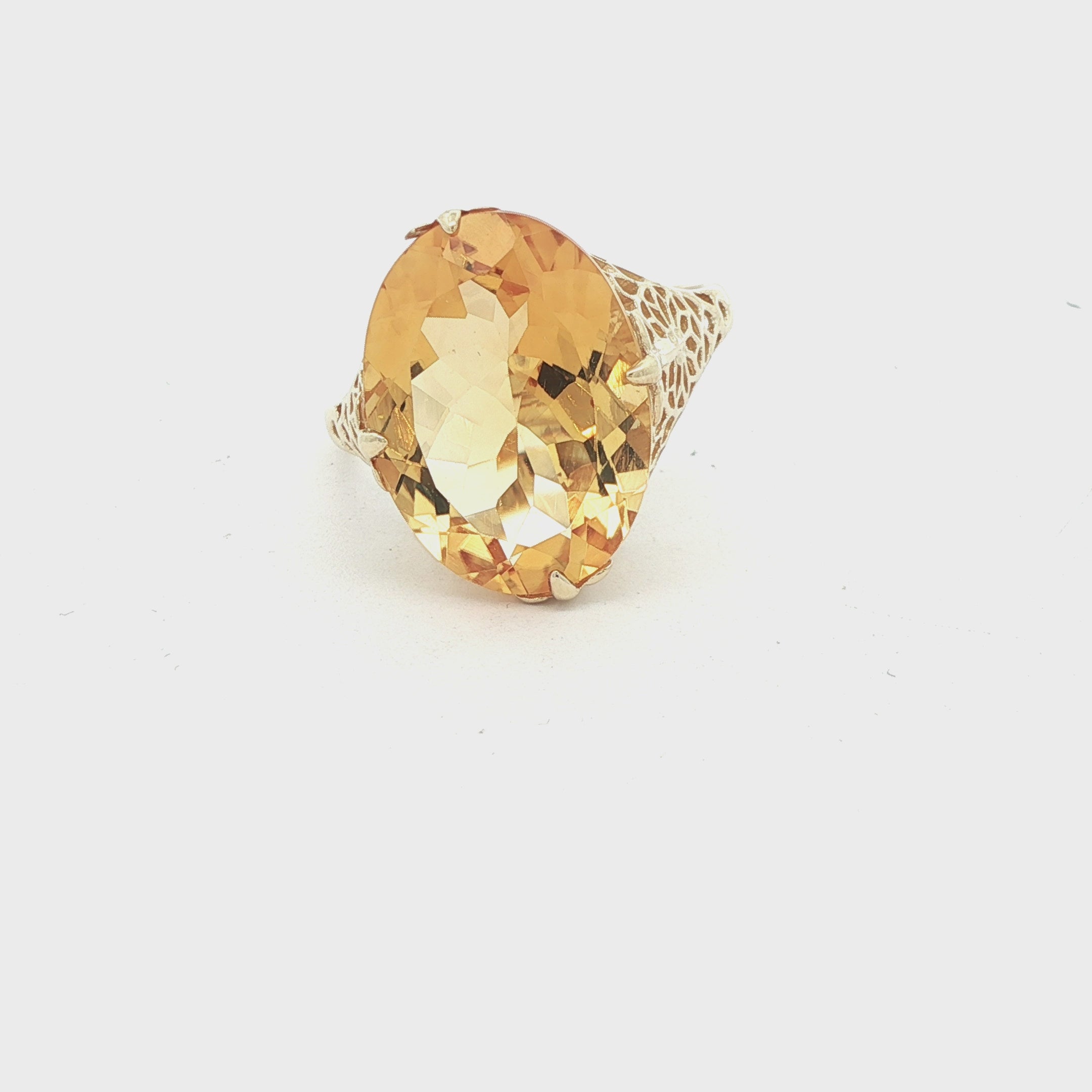 10k Cocktail Oval Citrine Ring