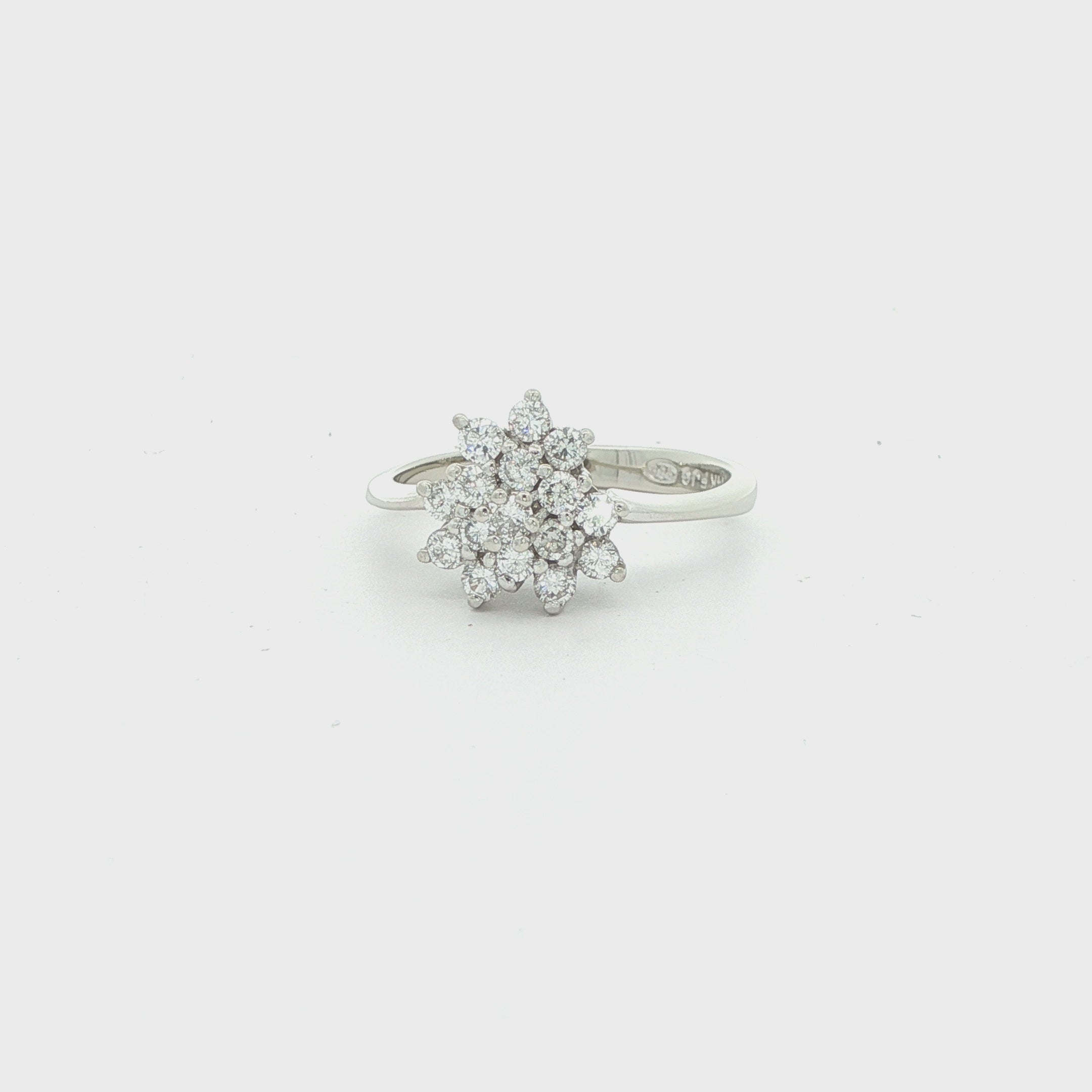Estate 2000s 14K White Gold Diamond Cluster Ring 1/2 CTW VS1 Size 6.75