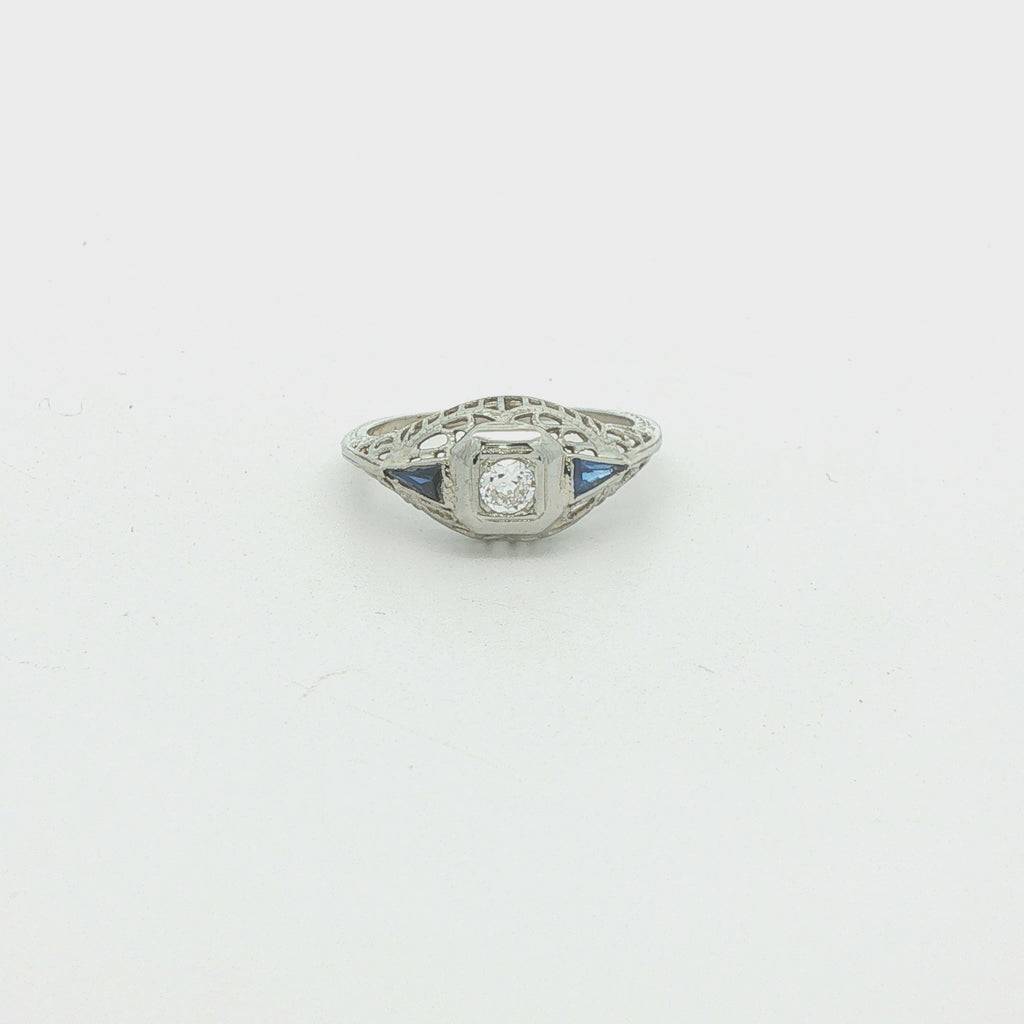 Estate 18K White Gold Art Deco Natural Diamond & Sapphire Filigree Ring Size 4.5 | c. 1920s–1930s