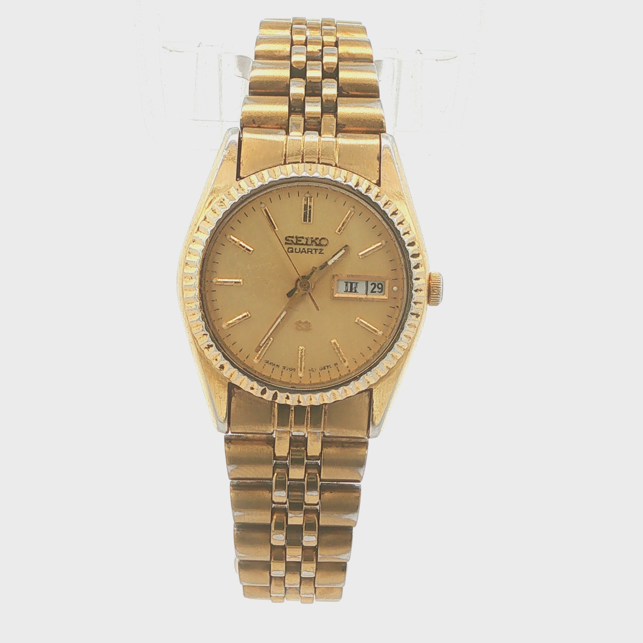 1990s Vintage Seiko Quartz Day-Date Gold Tone Watch Champagne Dial 24mm