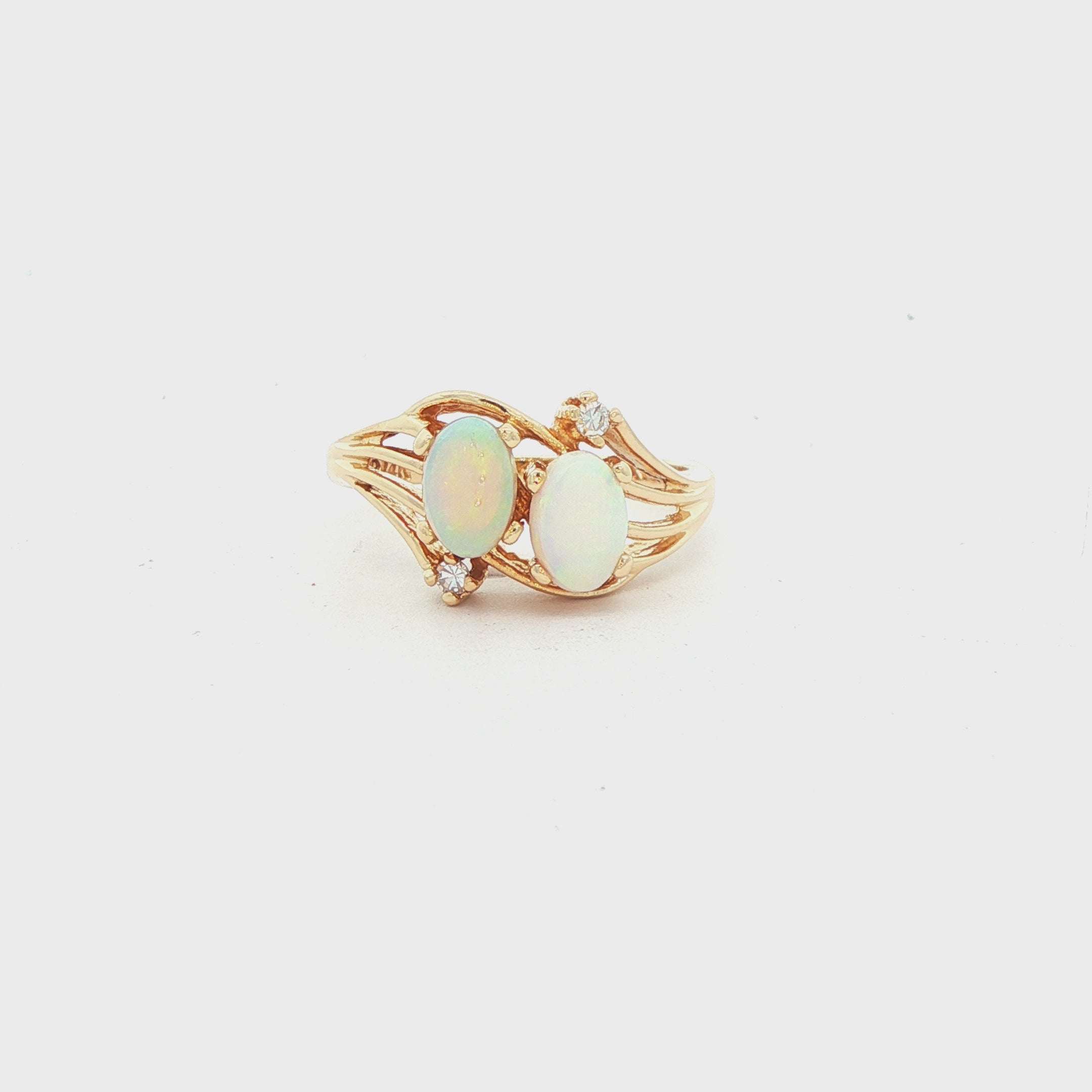 14K Yellow Gold Vintage Elegant Two Stone Opal Ring