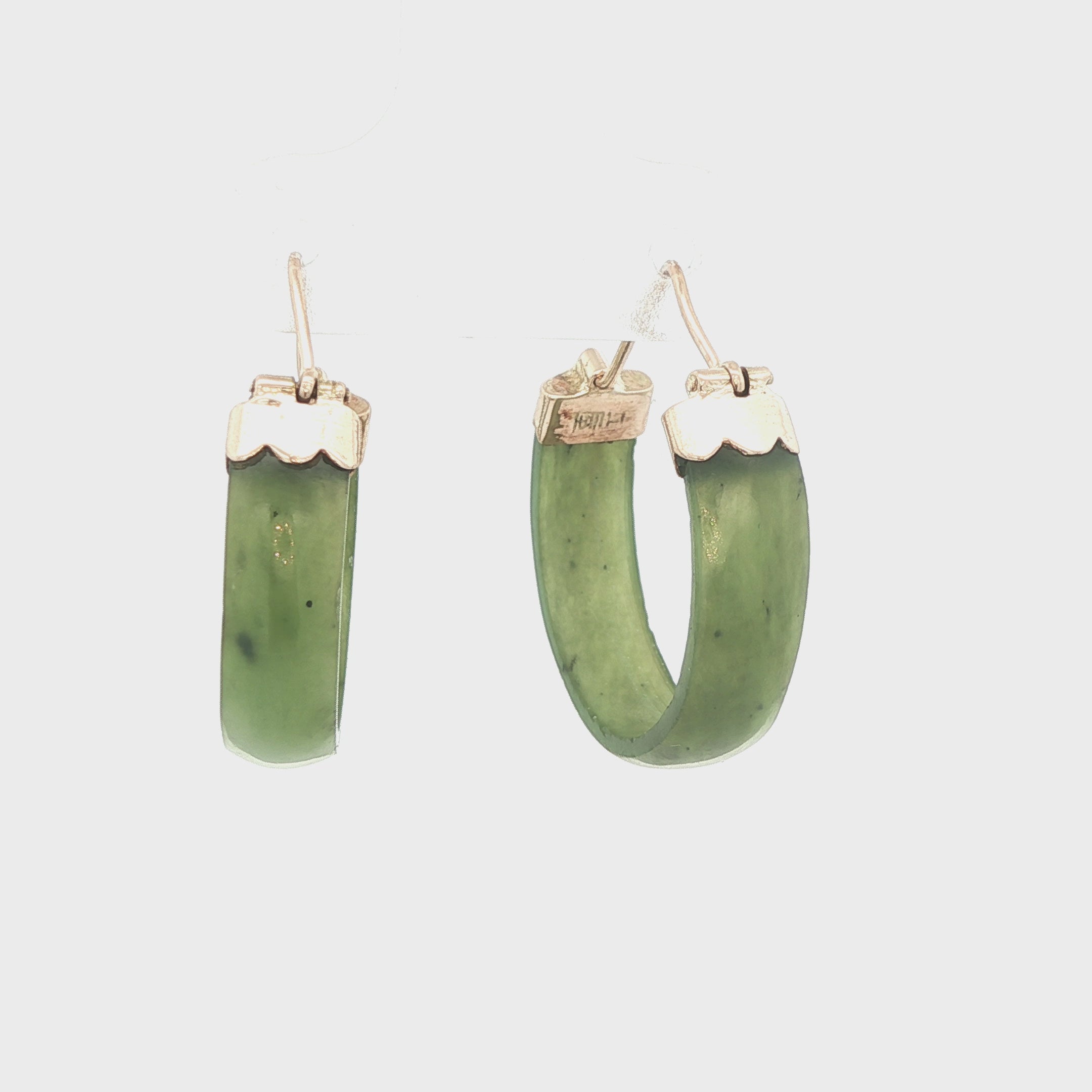 c. 1970s Vintage 14K Yellow Gold Natural Green Jade Dangle Earrings – Estate Jewelry