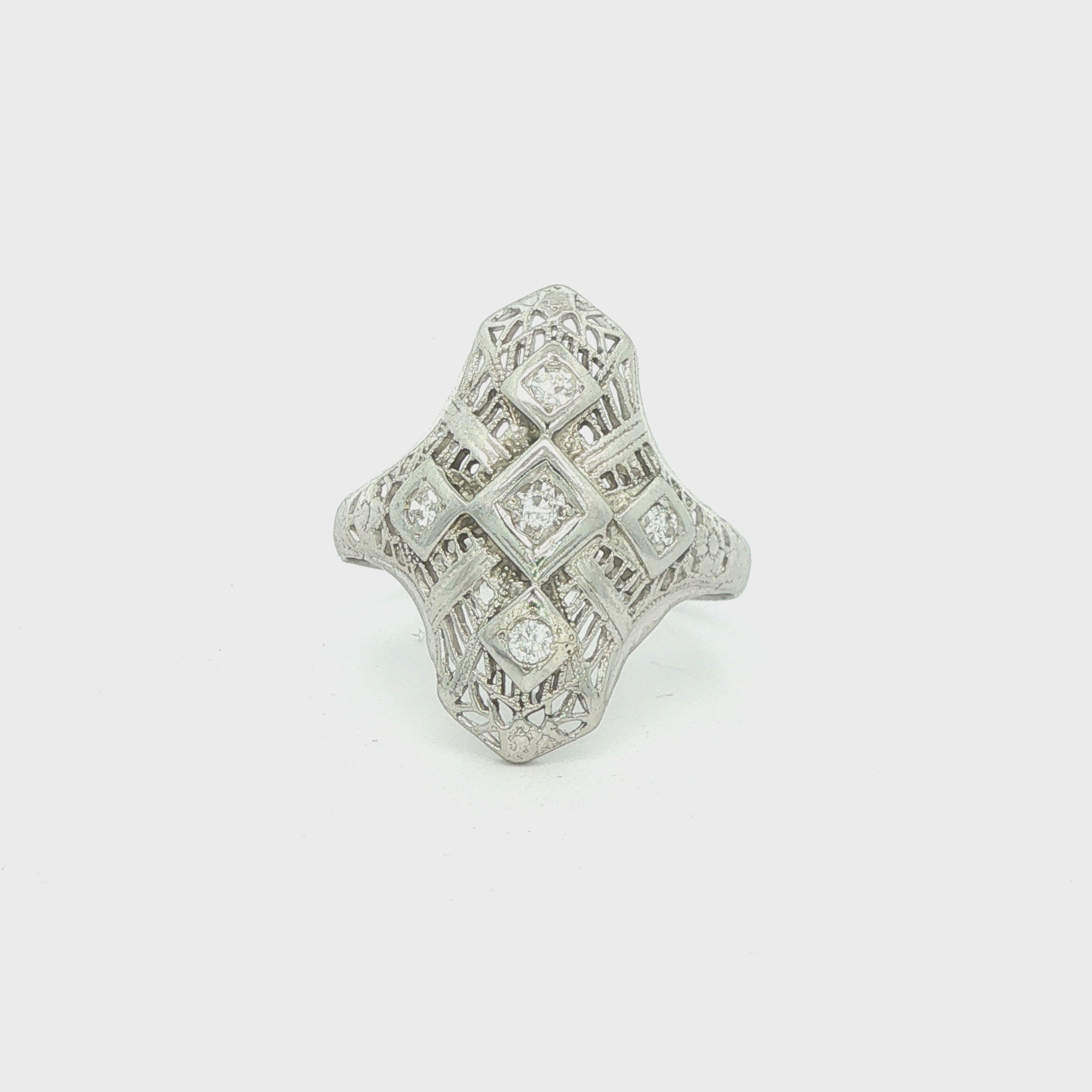 Estate Vintage 1920s Art Deco 14K White Gold Diamond Filigree Ring 0.15 CTW Size 7