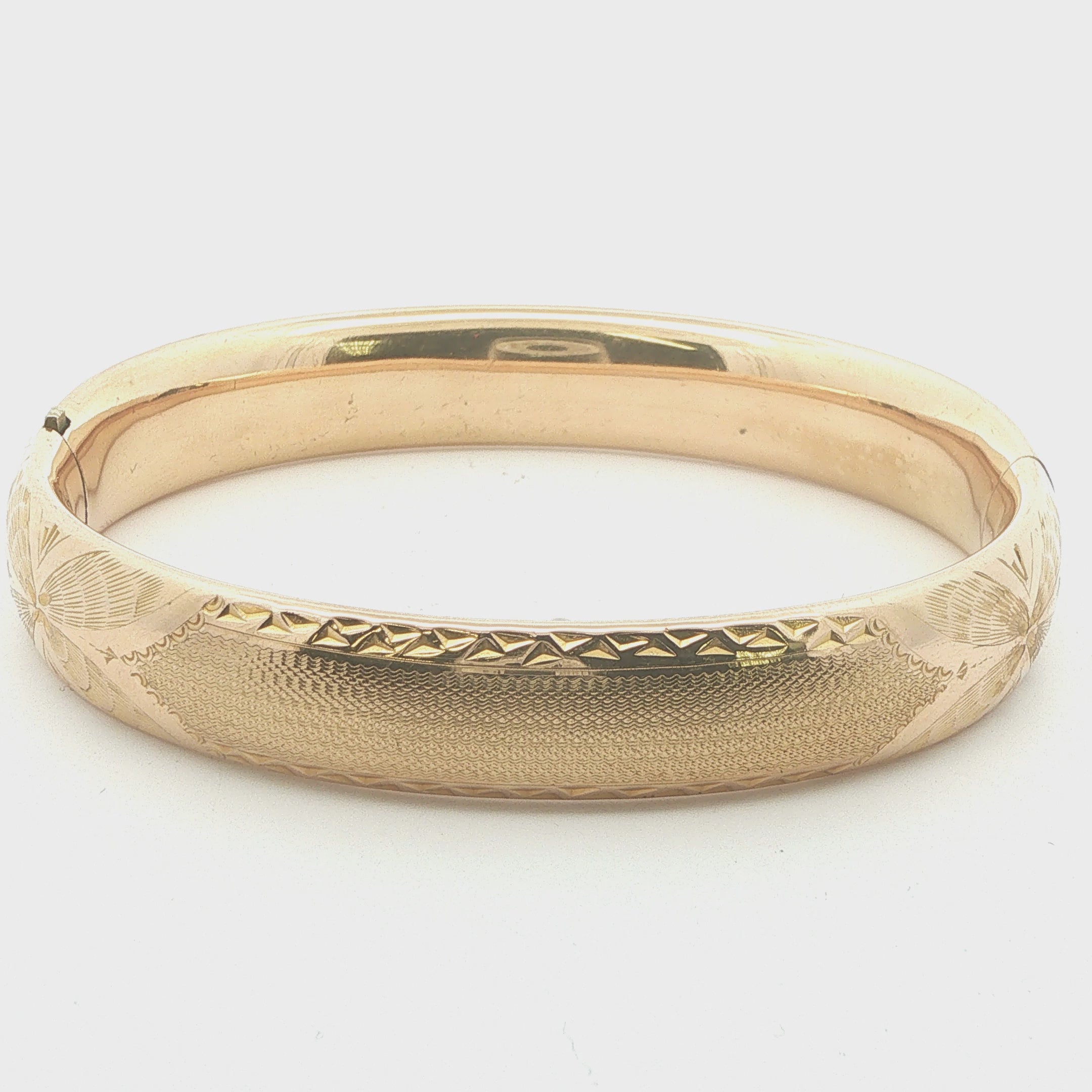 Circa 1950s–1960s Estate Gold Filled Engraved Hinged Bangle Bracelet 76mm x 5mm