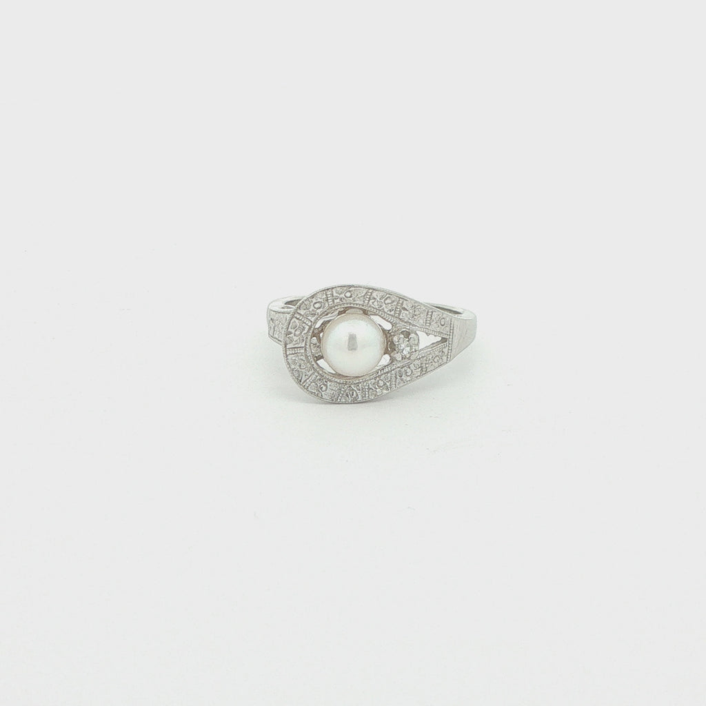 Circa 1930s Estate 10K White Gold Akoya Pearl & Diamond Art Deco Ring – Size 5.50