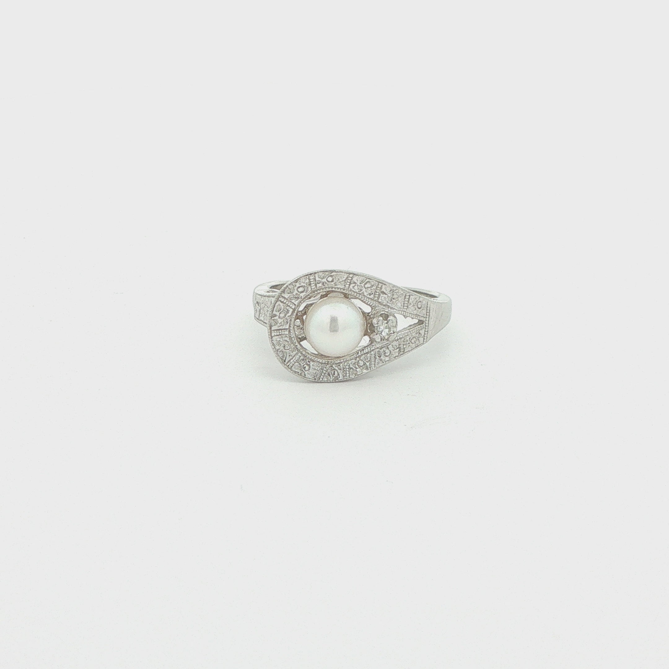 Circa 1930s Estate 10K White Gold Akoya Pearl & Diamond Art Deco Ring – Size 5.50