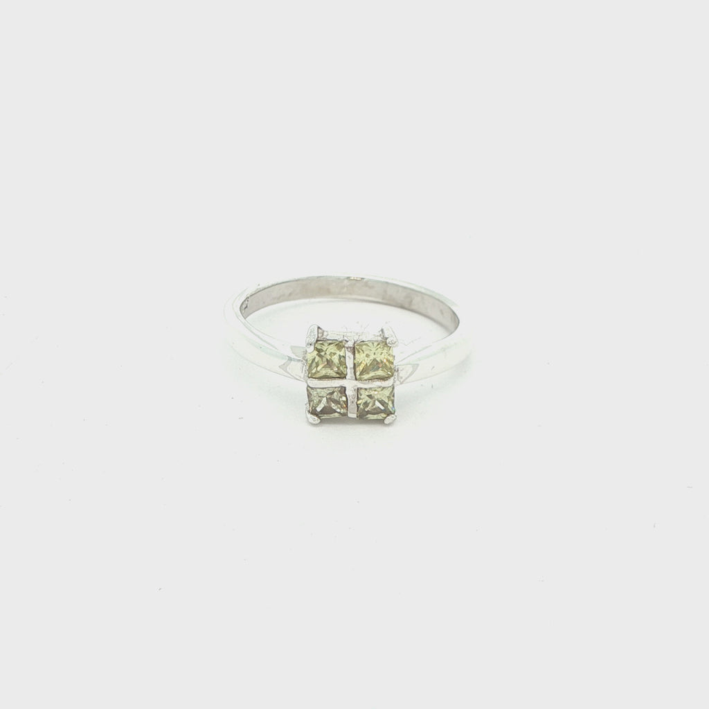 Estate Sterling Silver Peridot Four-Stone Ring Size 8